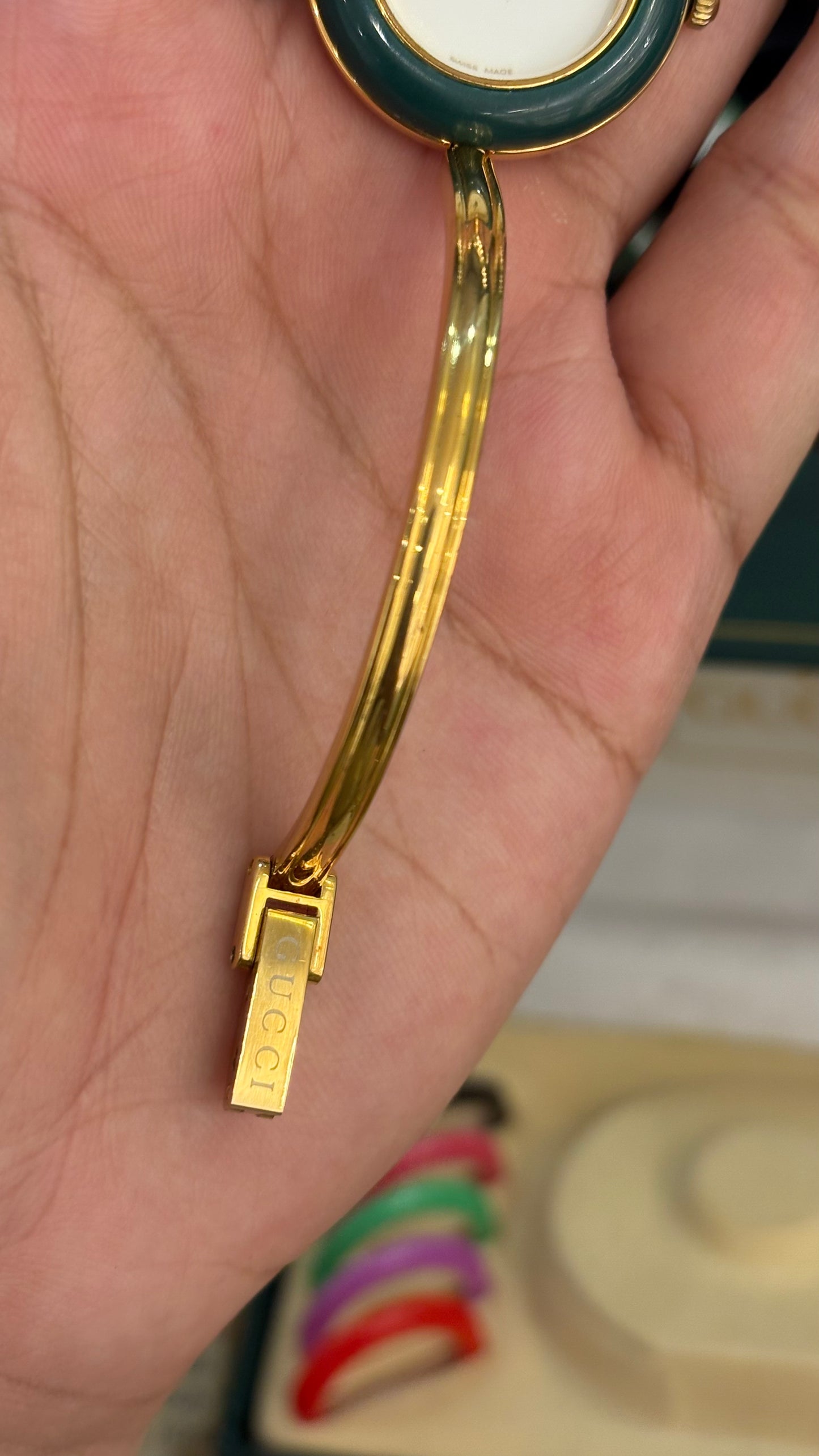 Extremely Rare Gucci Interchangeable Bezel Bangle Watch Set in Gold Tone Quartz Swiss
