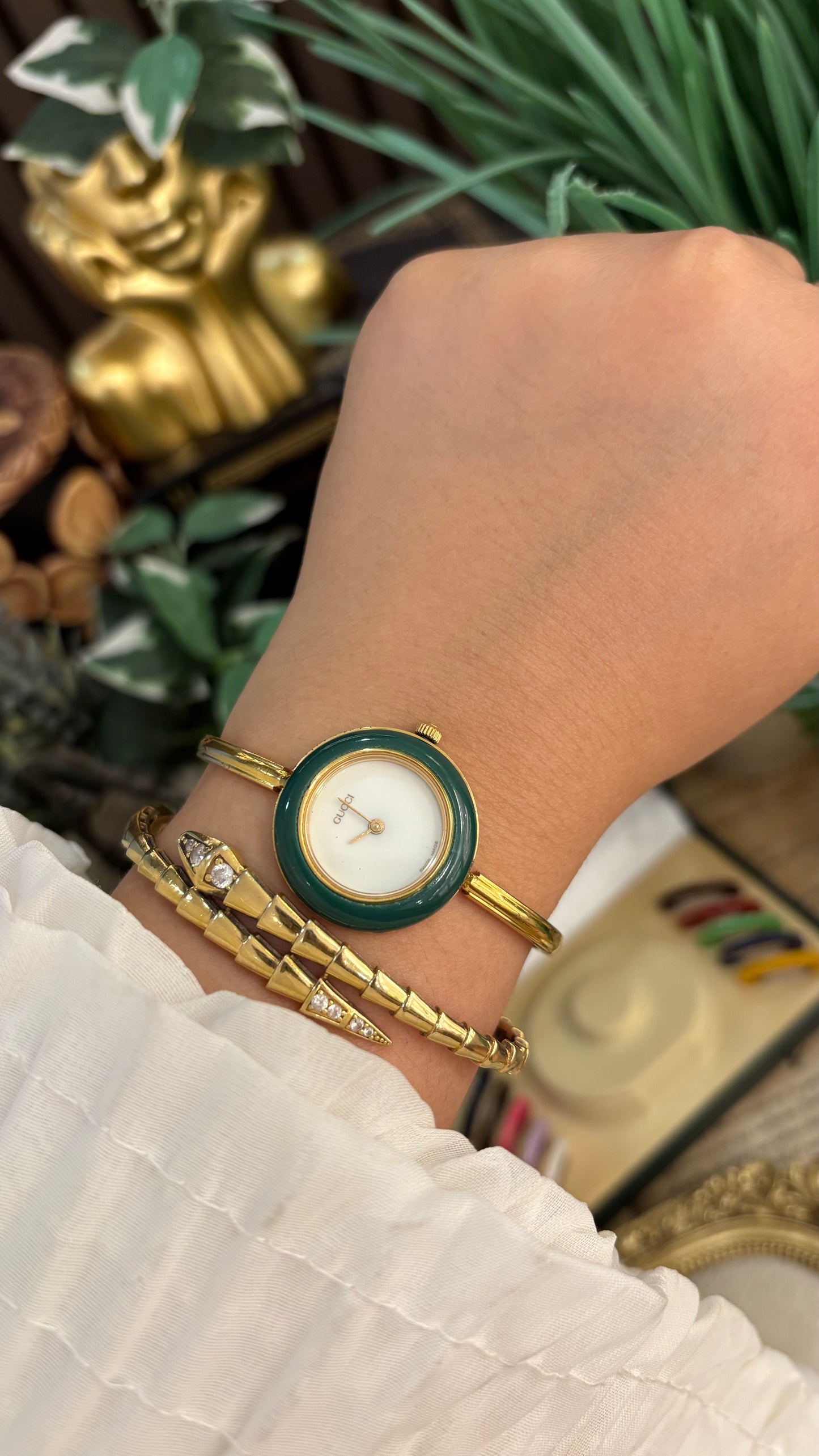 Extremely Rare Gucci Interchangeable Bezel Bangle Watch Set in Gold Tone Quartz Swiss