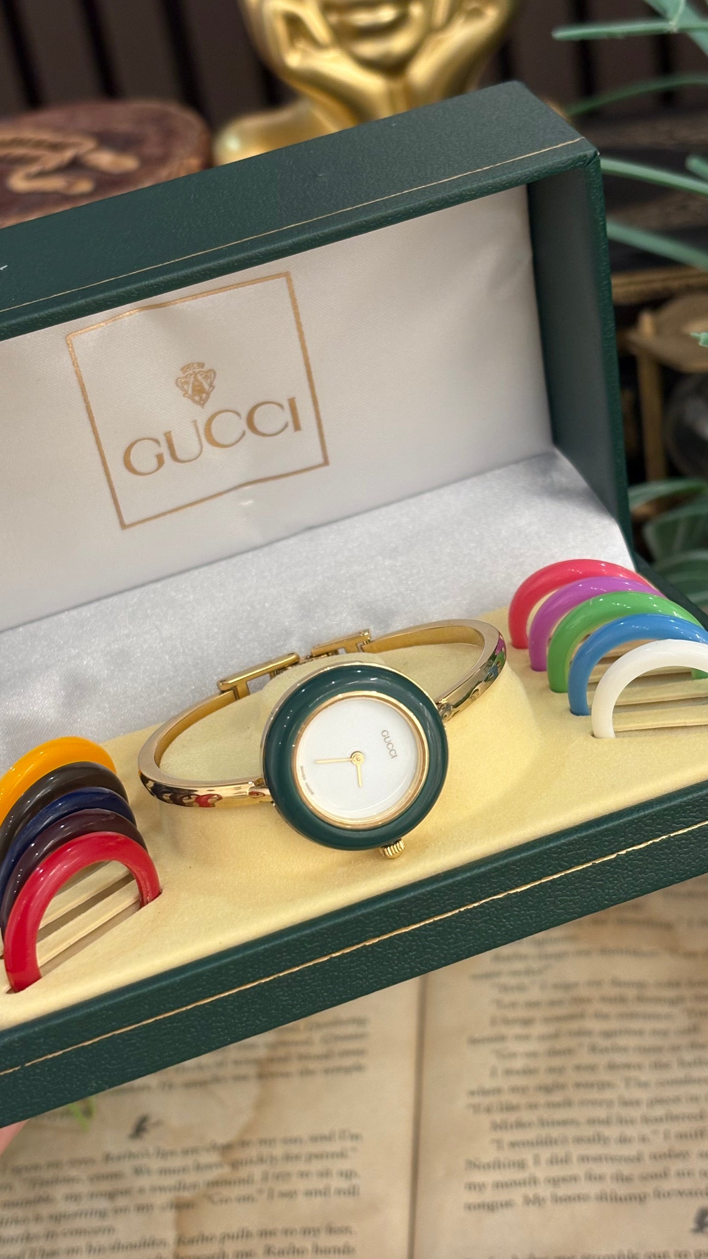 Extremely Rare Gucci Interchangeable Bezel Bangle Watch Set in Gold Tone Quartz Swiss