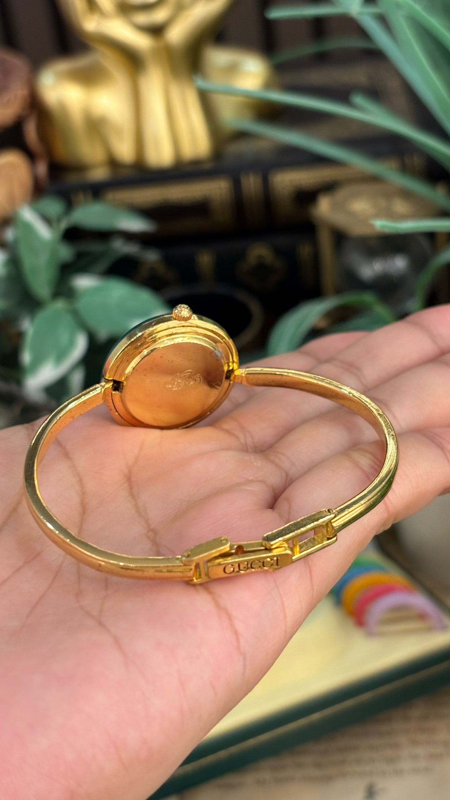 Extremely Rare Gucci Interchangeable Bezel Bangle Watch Set in Gold Tone Quartz Swiss