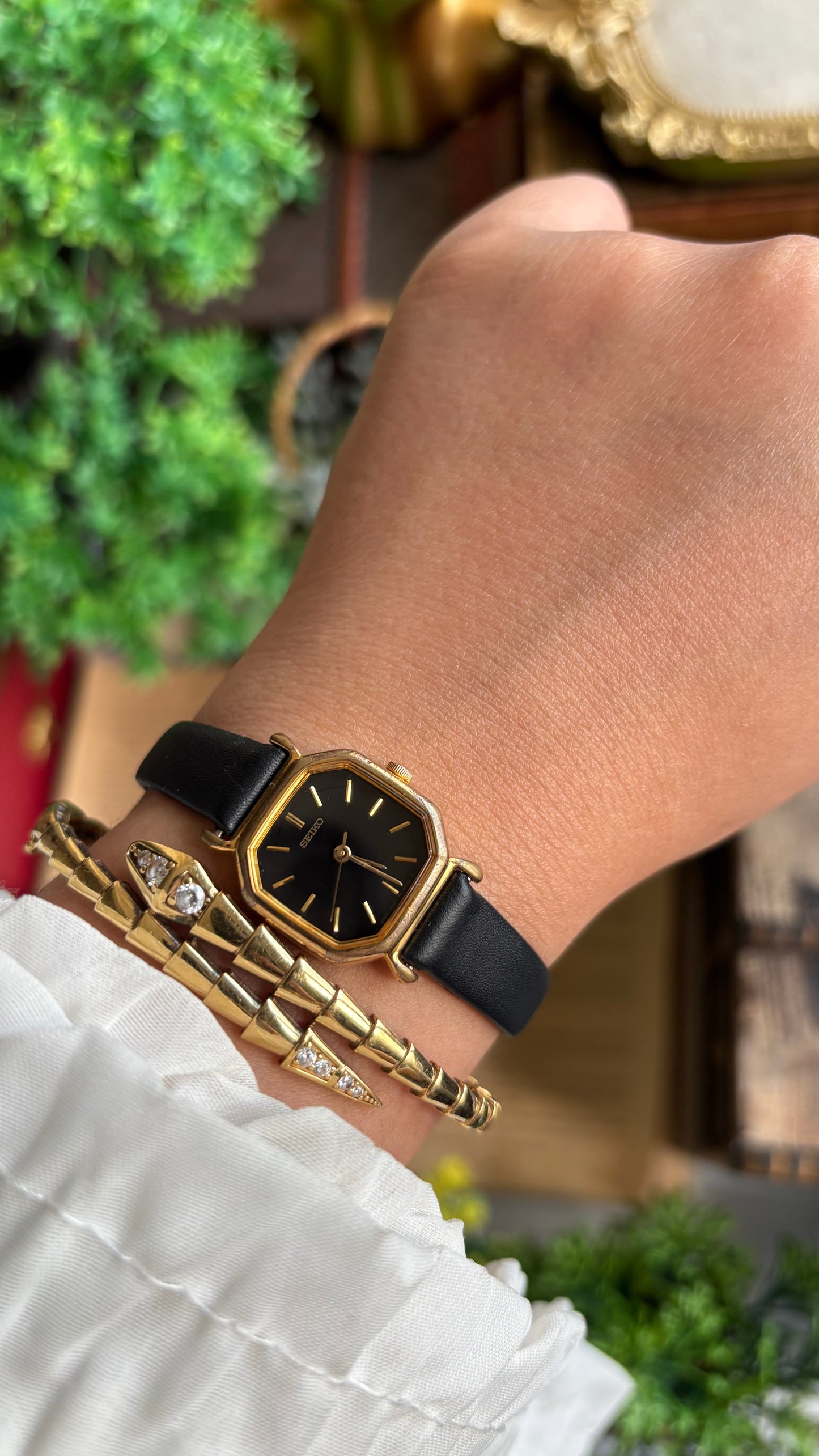Vintage Seiko Watch in Black Leather Strap Black Dial