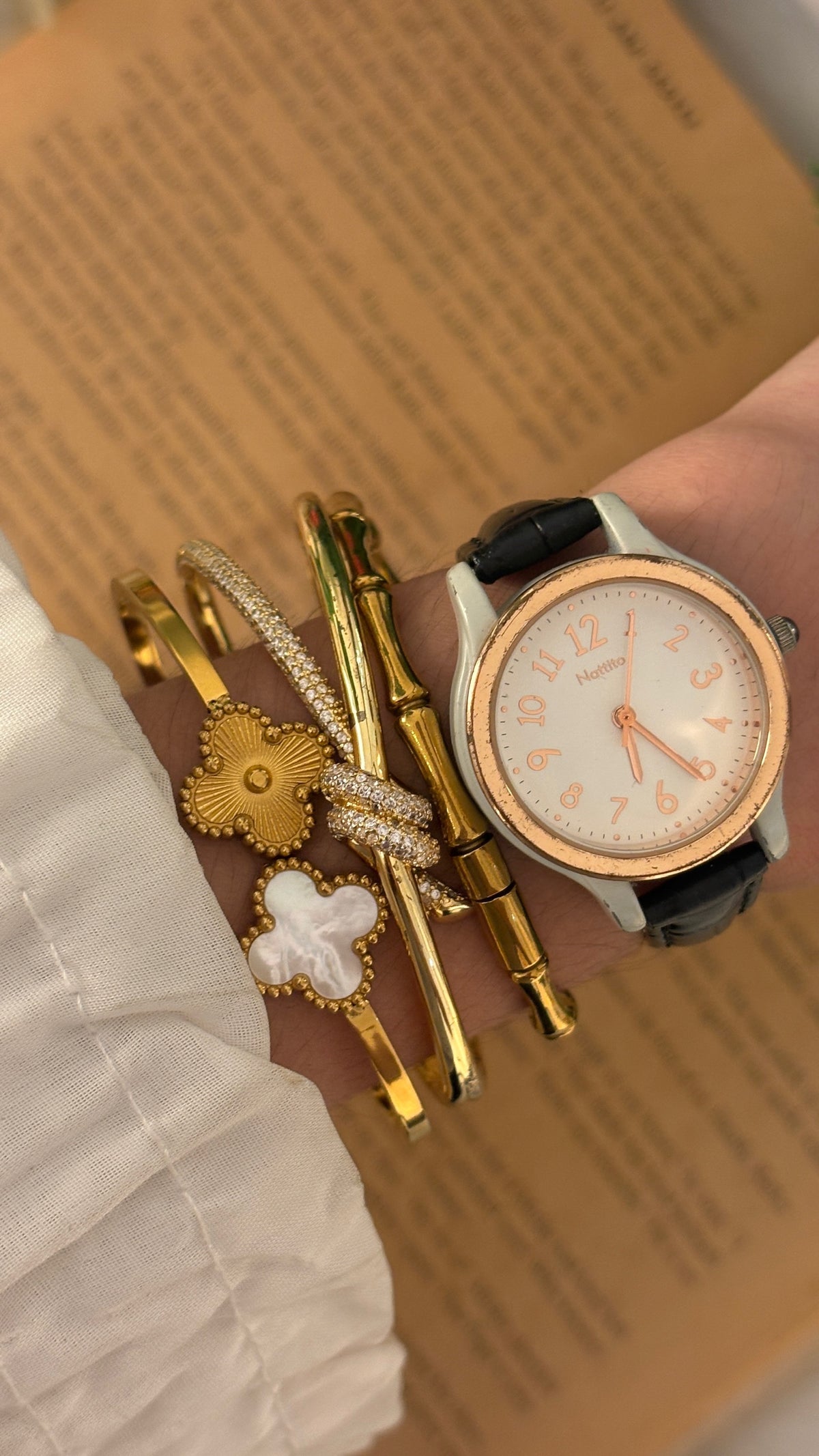 Vintage Nattito Classic Watch in Two-Tone Black Leather Quartz