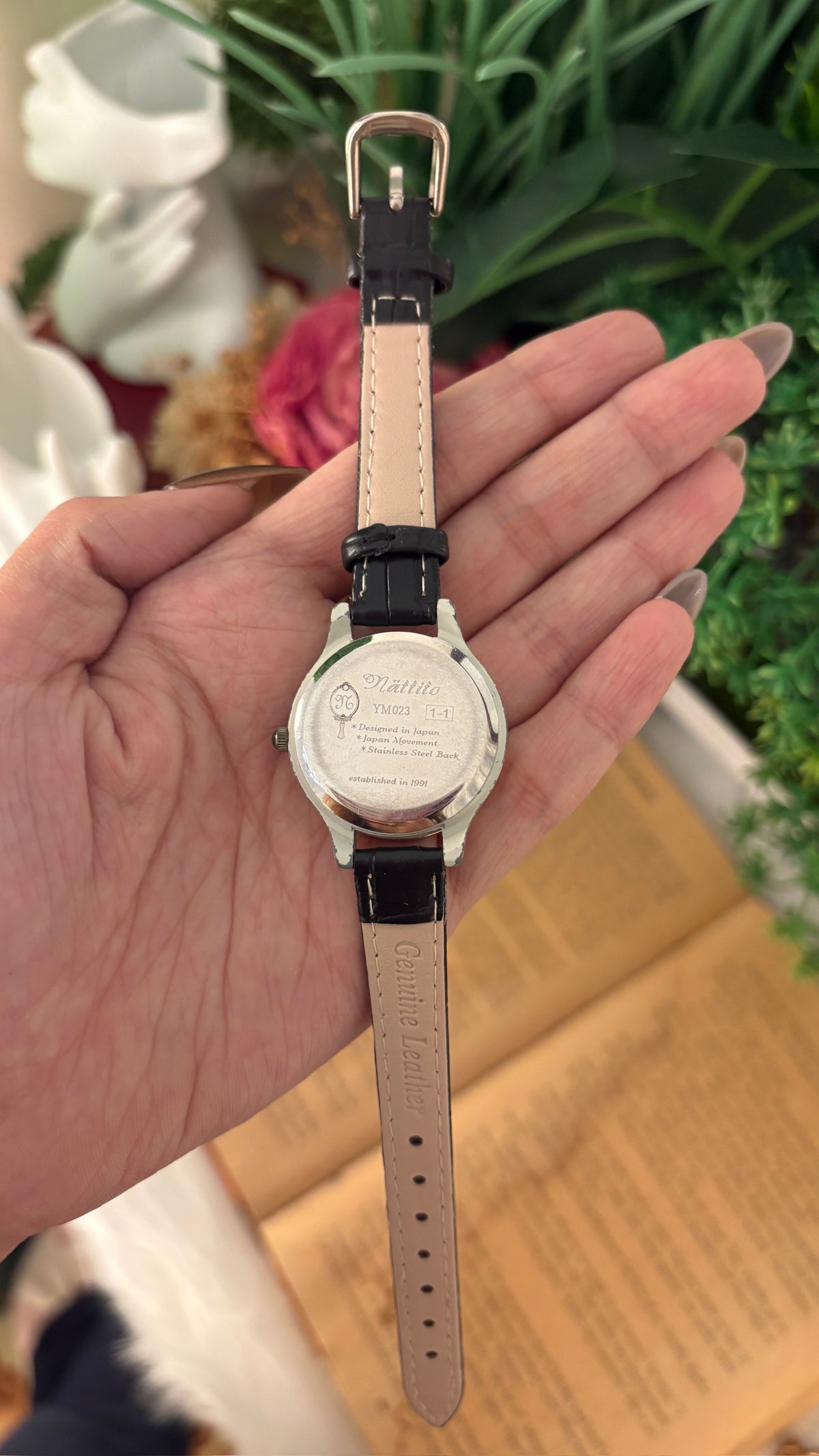 Vintage Nattito Classic Watch in Two-Tone Black Leather Quartz
