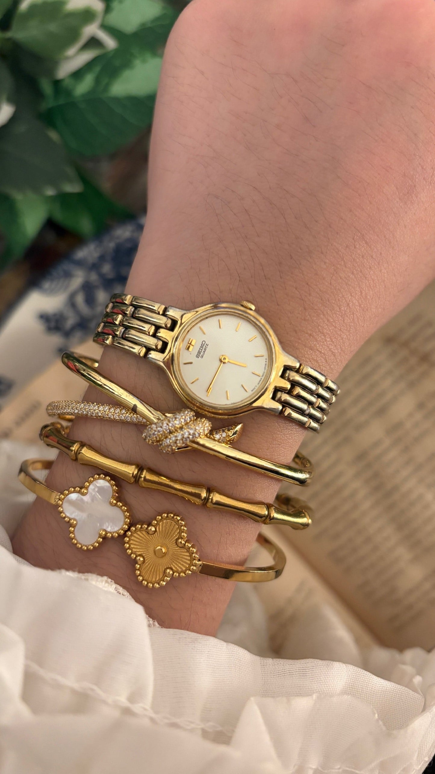 Vintage Seiko Classic Dress Watch in Gold Tone Quartz