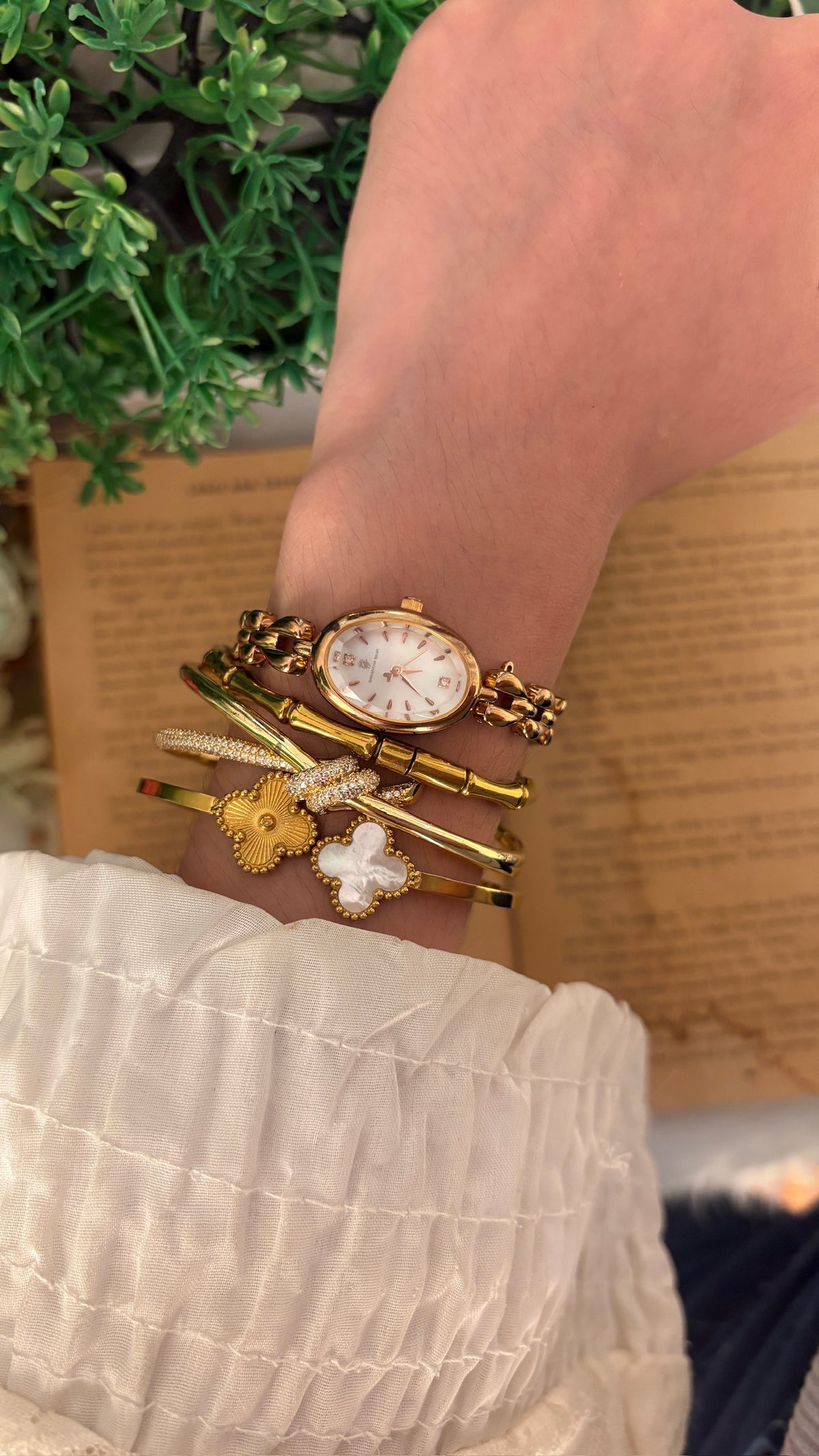 Vintage Samantha Silva Oval Dial Special Cut Glass Watch in Rose Gold Tone Quartz