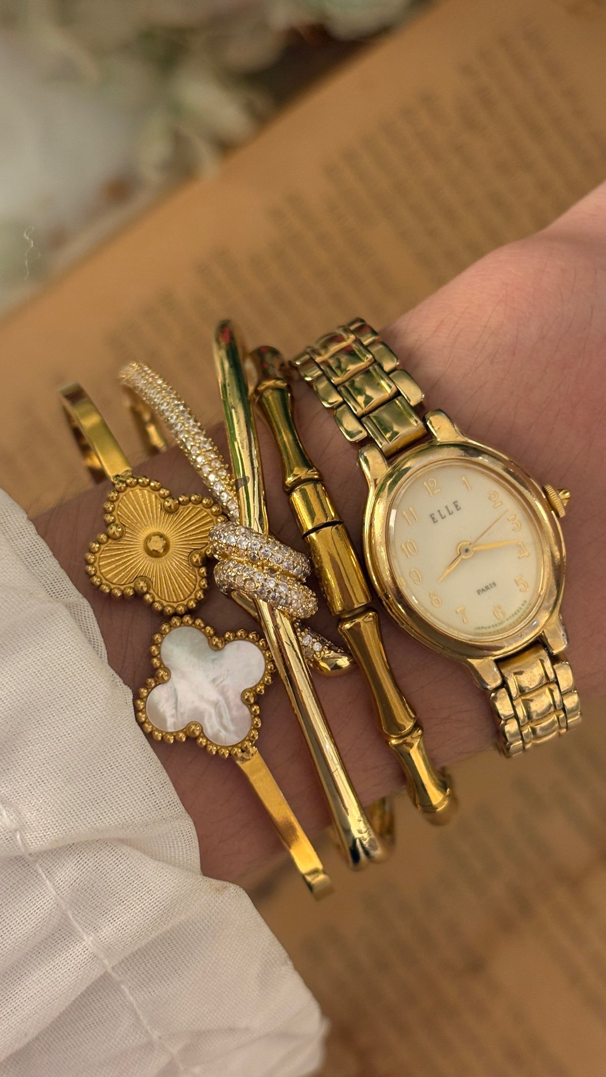 Rare Vintage Elle Paris Classic Watch in Gold Tone Quartz