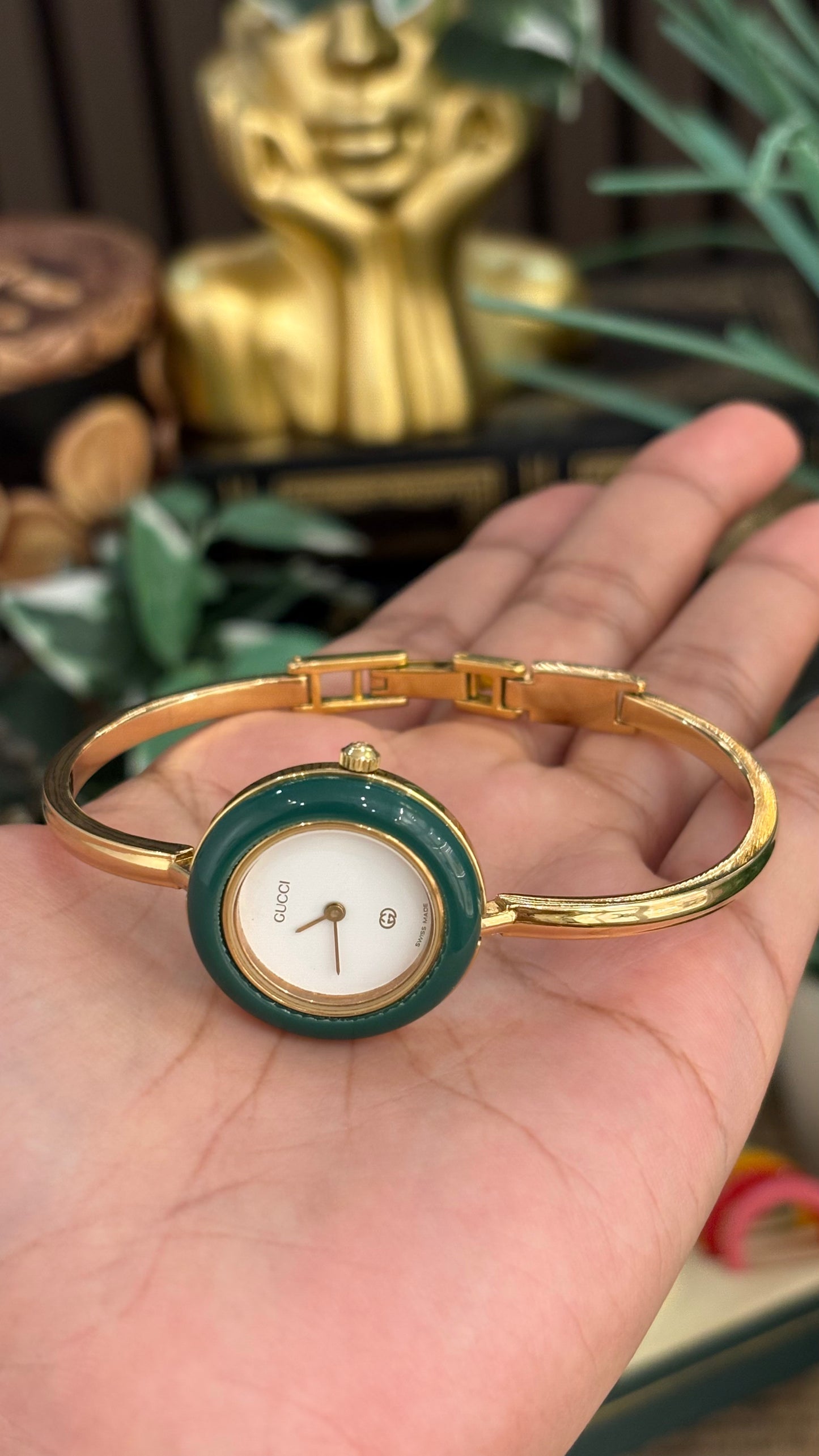 Extremely Rare Gucci Interchangeable Bezel Bangle Watch Set in Gold Tone Quartz Swiss