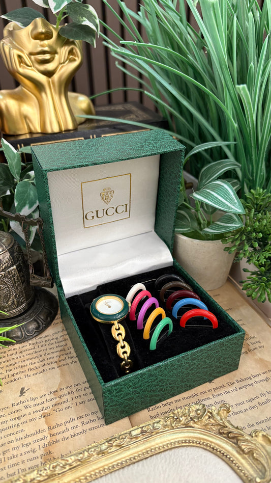 Extremely Rare Gucci Interchangeable Bezel Marina Link Watch Set in Gold Tone Quartz Swiss