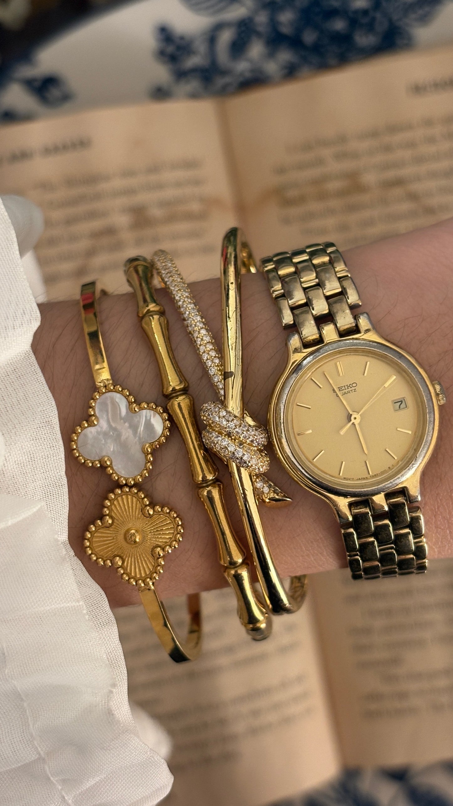 Vintage Seiko Date Window Classic Watch in Gold Tone Quartz