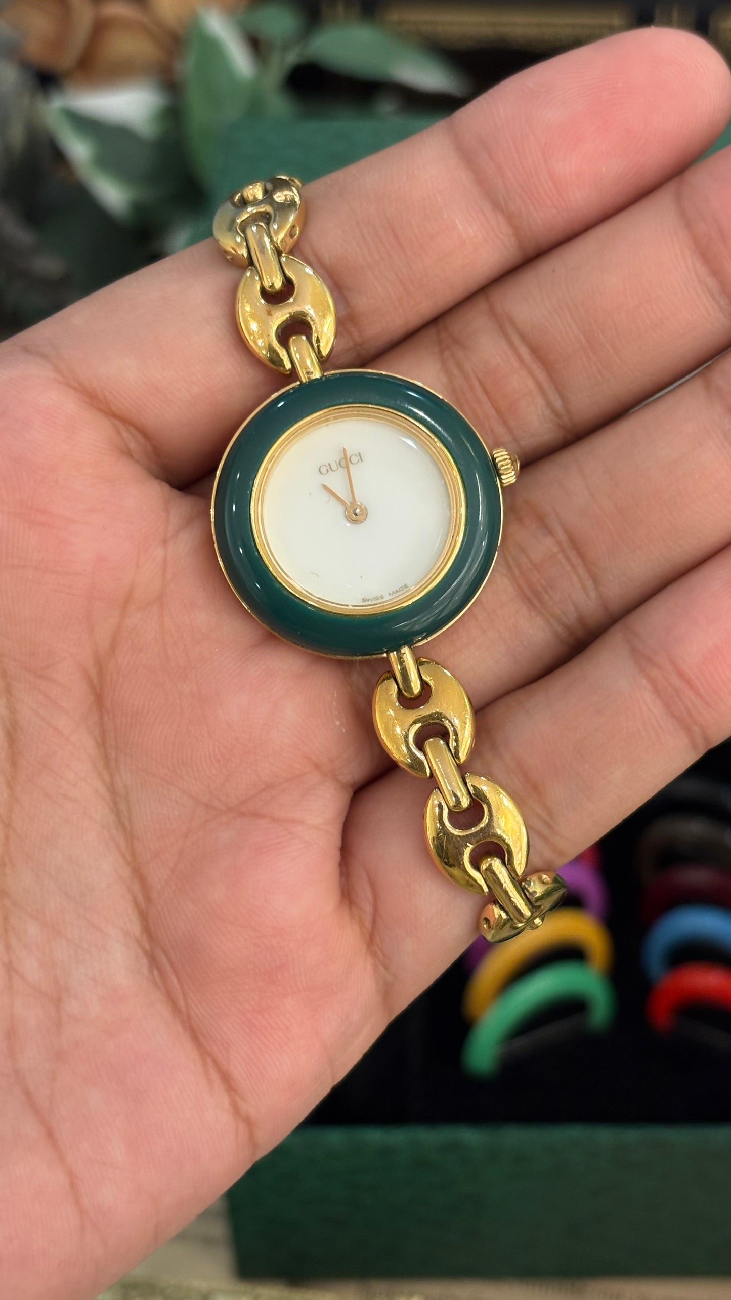 Extremely Rare Gucci Interchangeable Bezel Marina Link Watch Set in Gold Tone Quartz Swiss