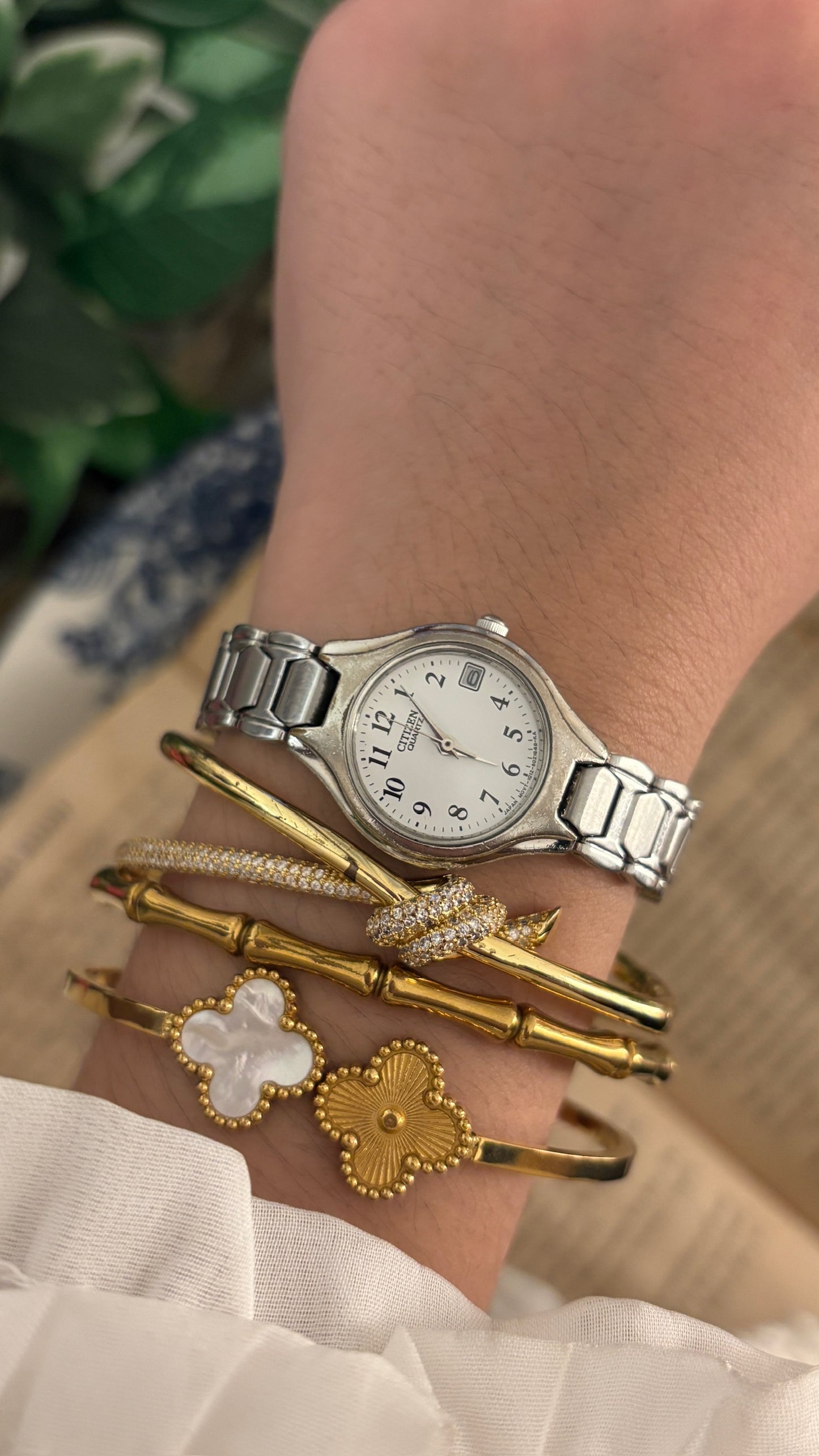 Vintage Citizen Date Window Classic Watch in Silver Tone Quartz