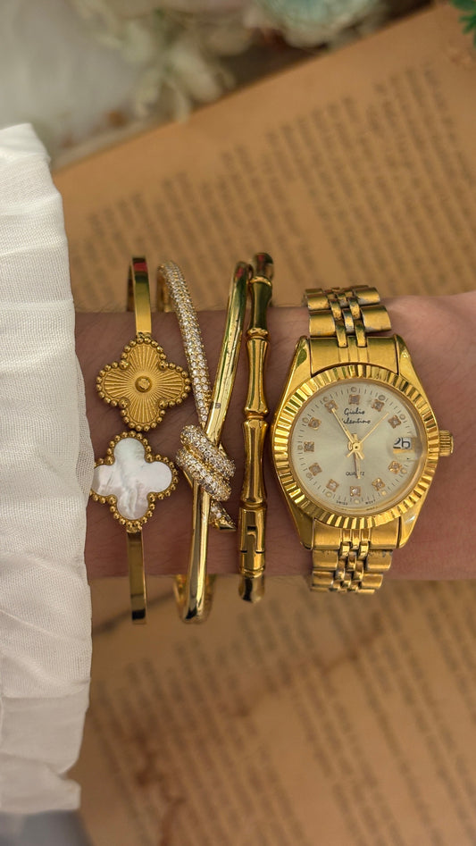Vintage Giulio Valentino Fluted Bezel Date Window Watch in Gold Tone Quartz