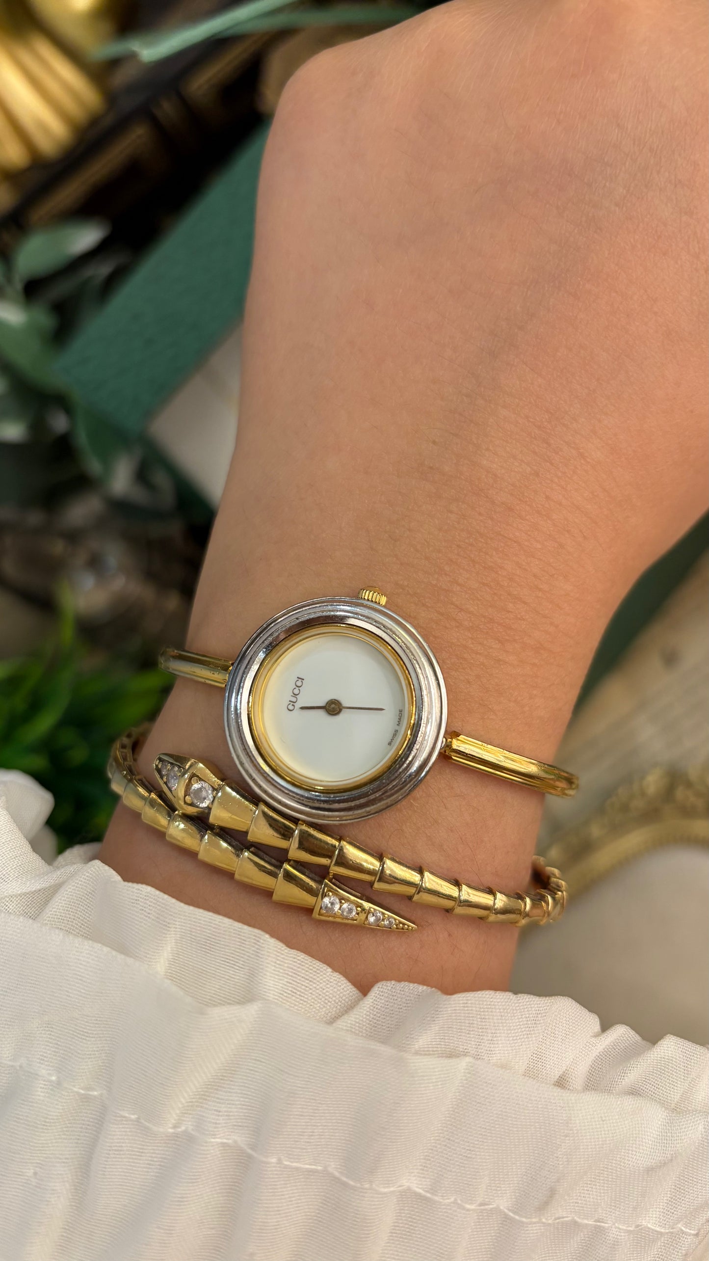 Extremely Rare Gucci Interchangeable Bezel Bangle Watch with Metal Bezel Set in Gold Tone Quartz Swiss