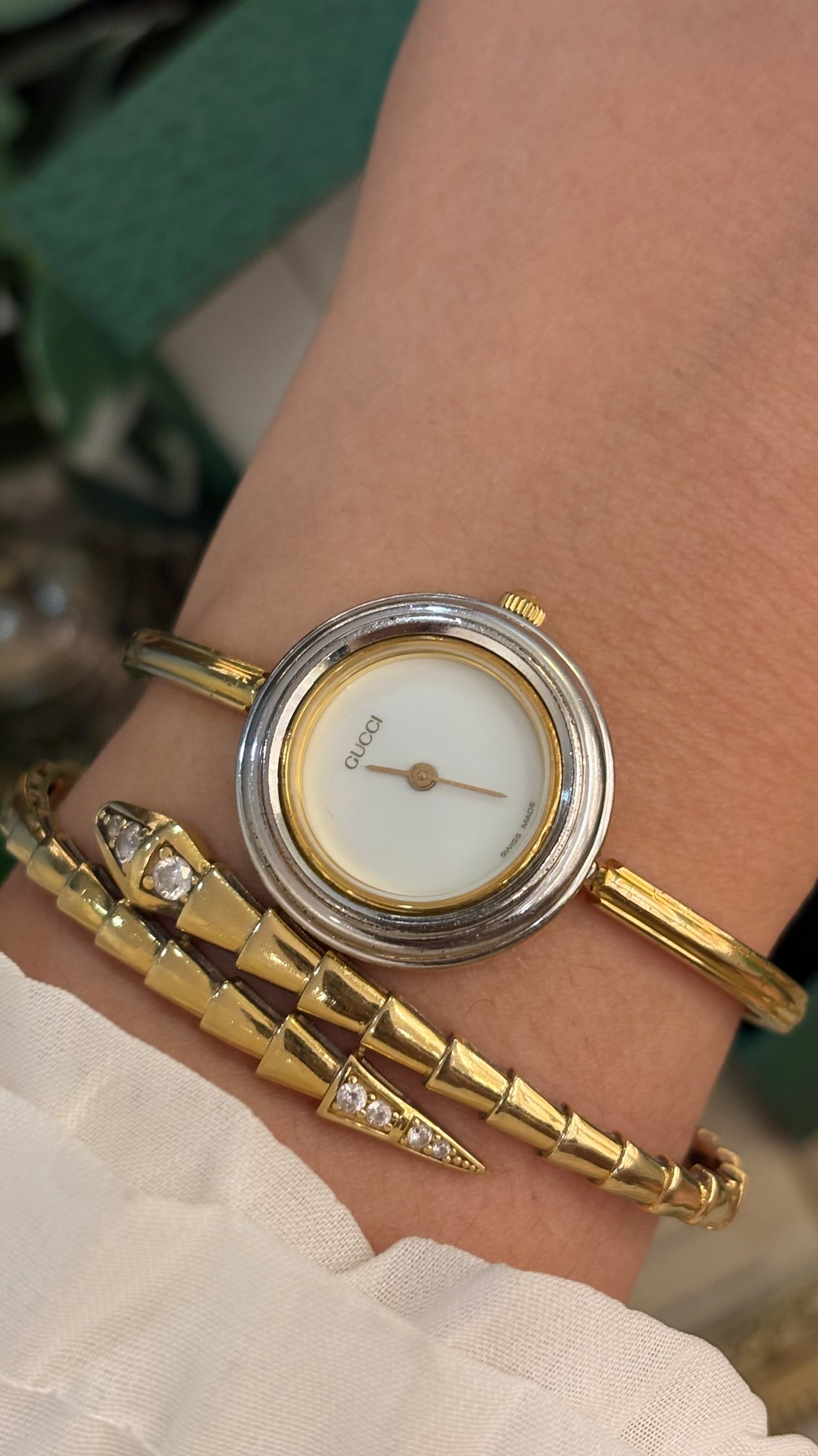 Extremely Rare Gucci Interchangeable Bezel Bangle Watch with Metal Bezel Set in Gold Tone Quartz Swiss