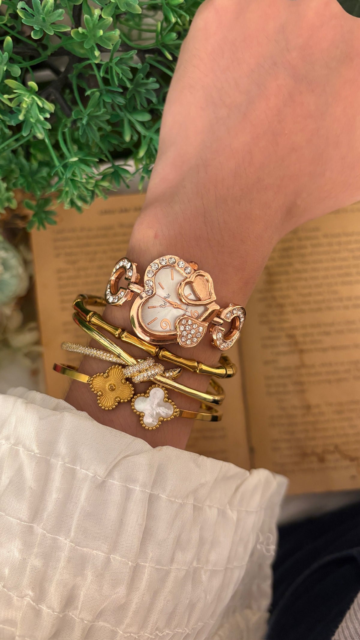 Vintage Bel Air Heart Motif Watch in Rose Gold Tone Quartz
