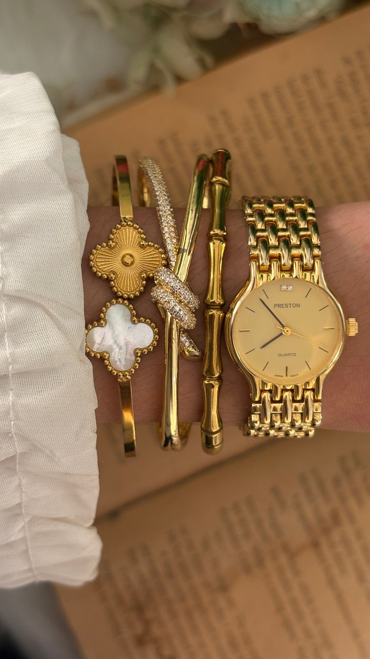 Vintage Preston Classic Watch in Gold Tone Quartz