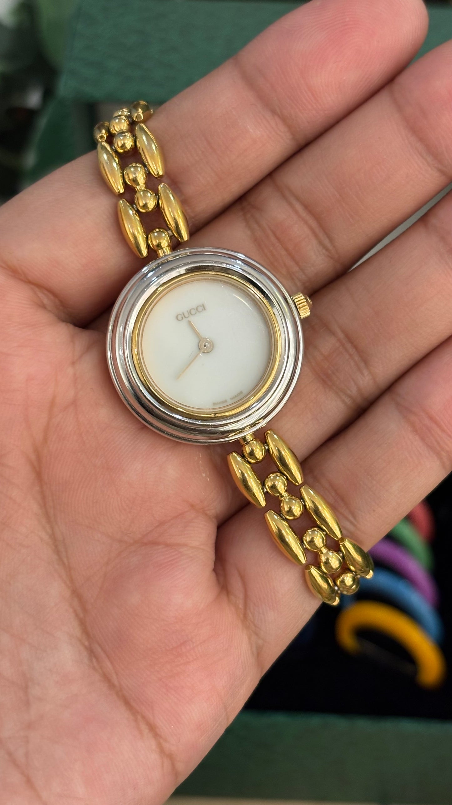 Extremely Rare Gucci Interchangeable Bezel Rice Link Watch with Metal Bezel Set in Gold Tone Quartz Swiss