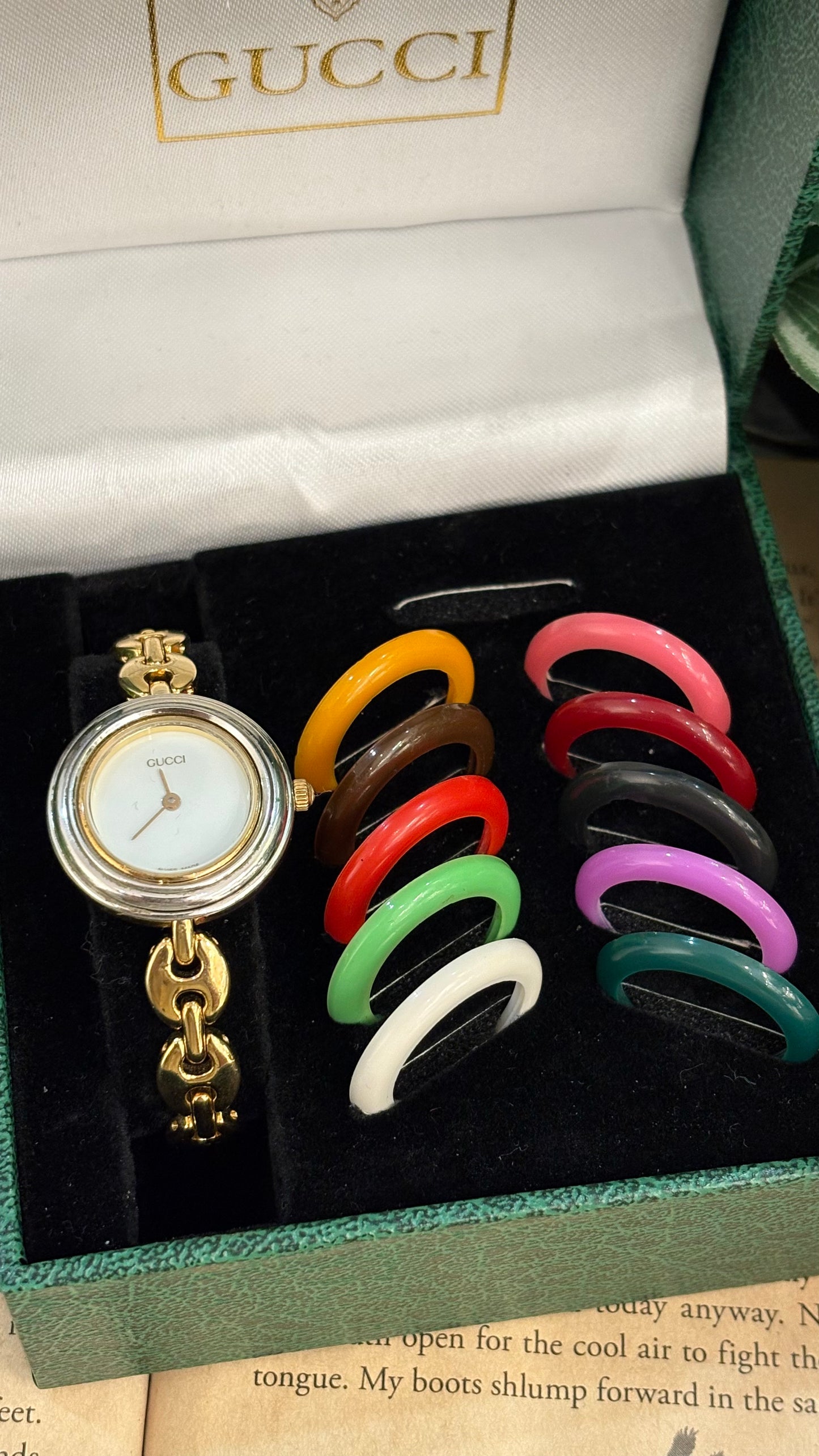 Extremely Rare Gucci Interchangeable Bezel Marina Link Watch with Metal Bezel Set in Gold Tone Quartz Swiss