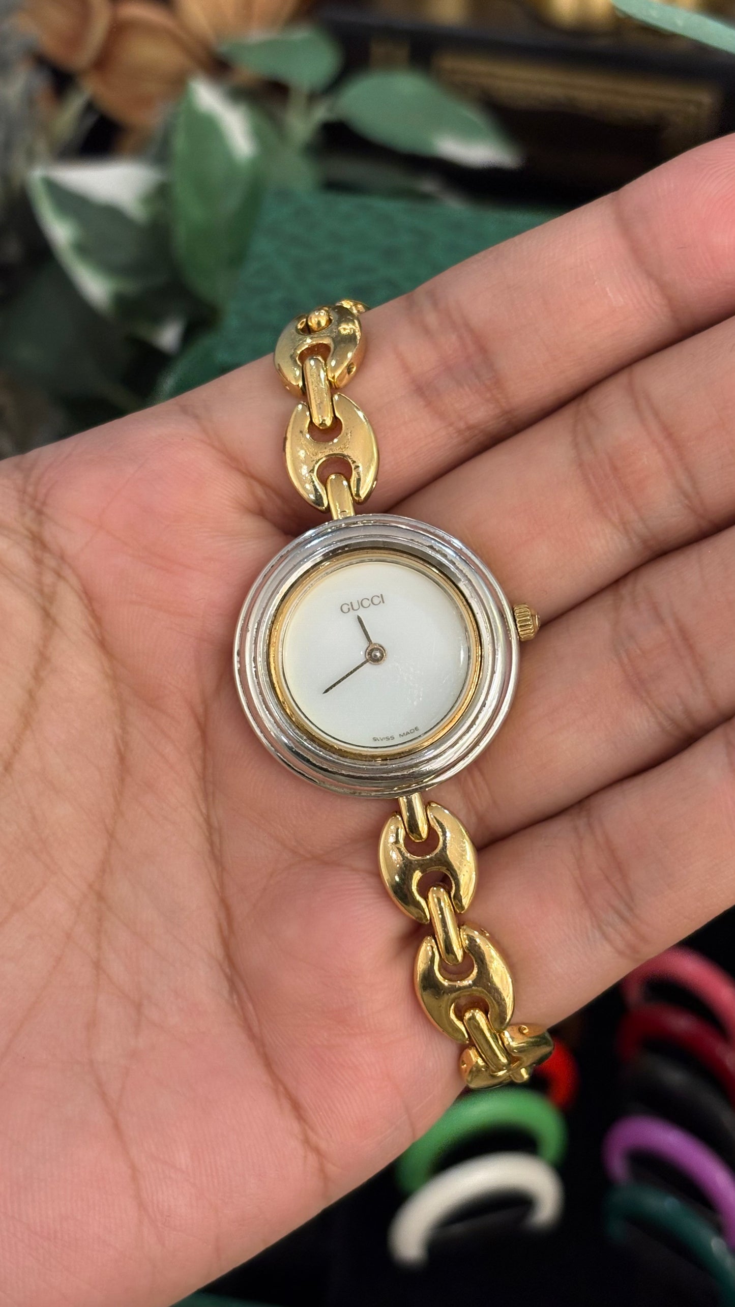 Extremely Rare Gucci Interchangeable Bezel Marina Link Watch with Metal Bezel Set in Gold Tone Quartz Swiss
