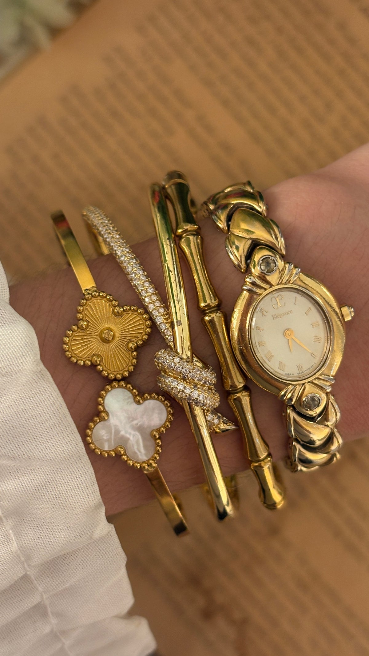 Rare Vintage Elegance Oval Dial Bracelet Watch in Gold Tone Quartz