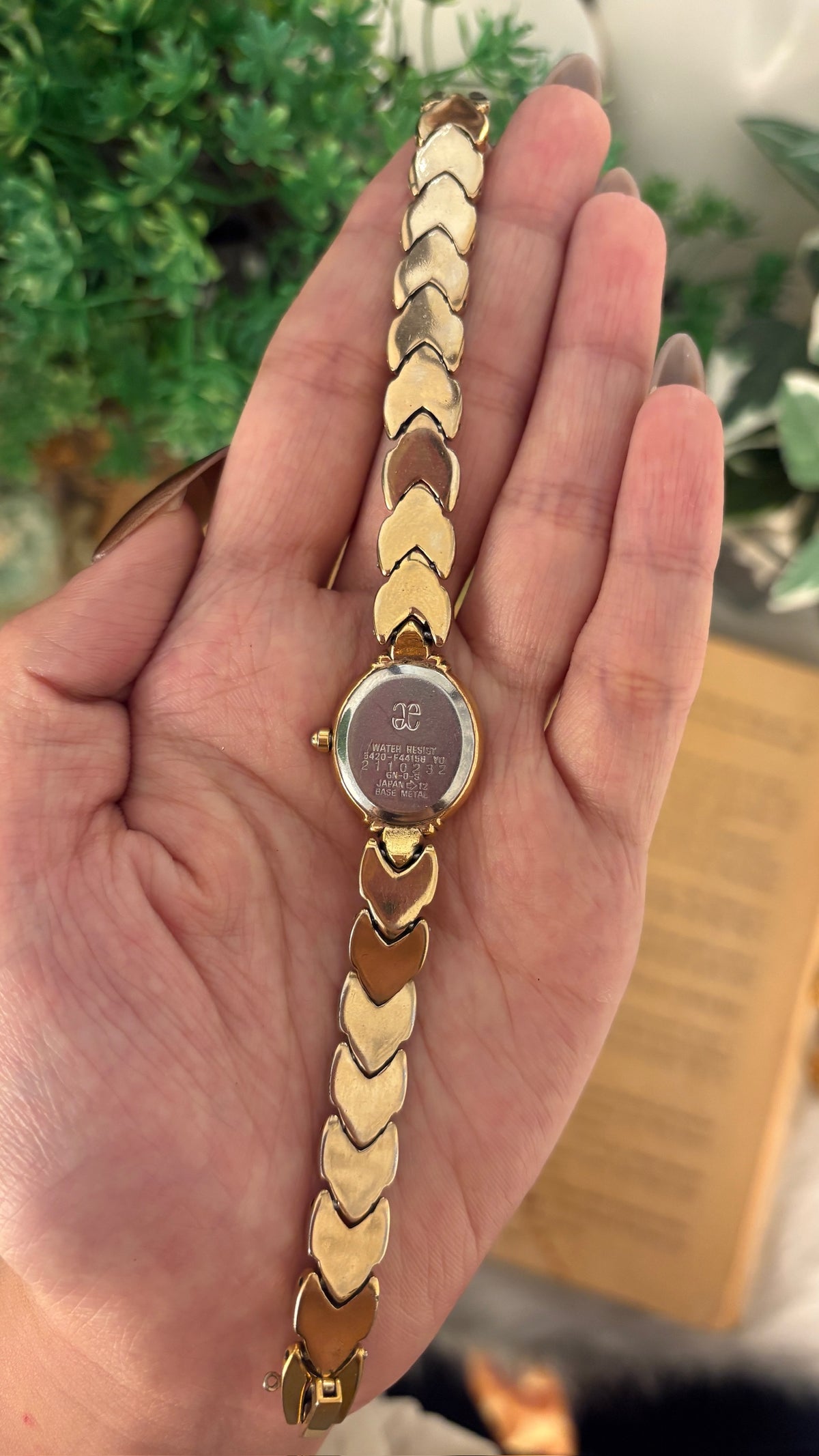 Rare Vintage Elegance Oval Dial Bracelet Watch in Gold Tone Quartz