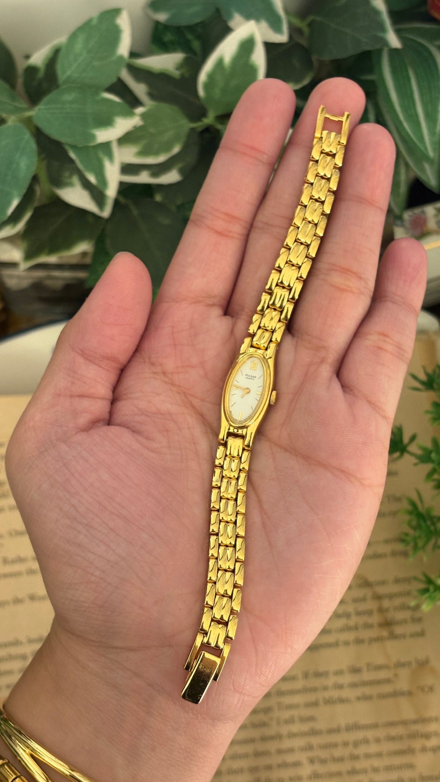 Extremely Rare Pulsar by Seiko Slim Oval Dial Watch in Gold Tone Quartz