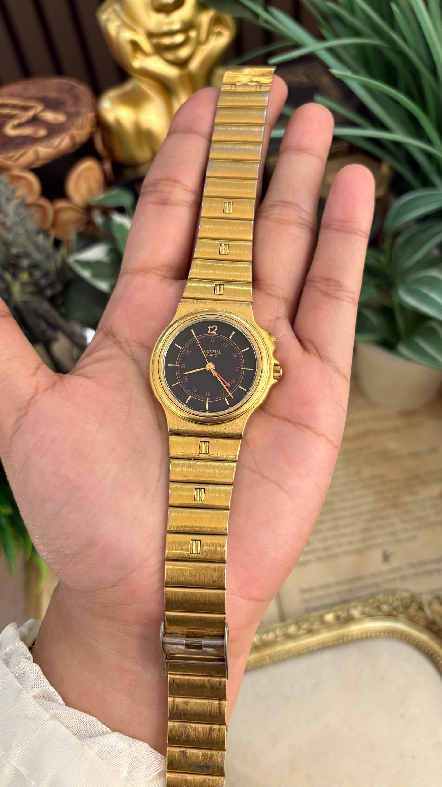 Rare Vintage Caravelle by Bulova Swiss Mens Classic Watch in Gold Tone Quartz