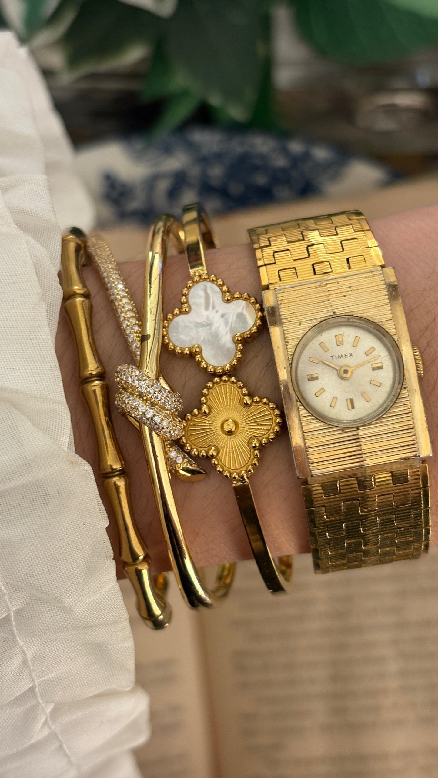 Rare Vintage Timex Unibracelet Watch in Gold Tone Manual Wind