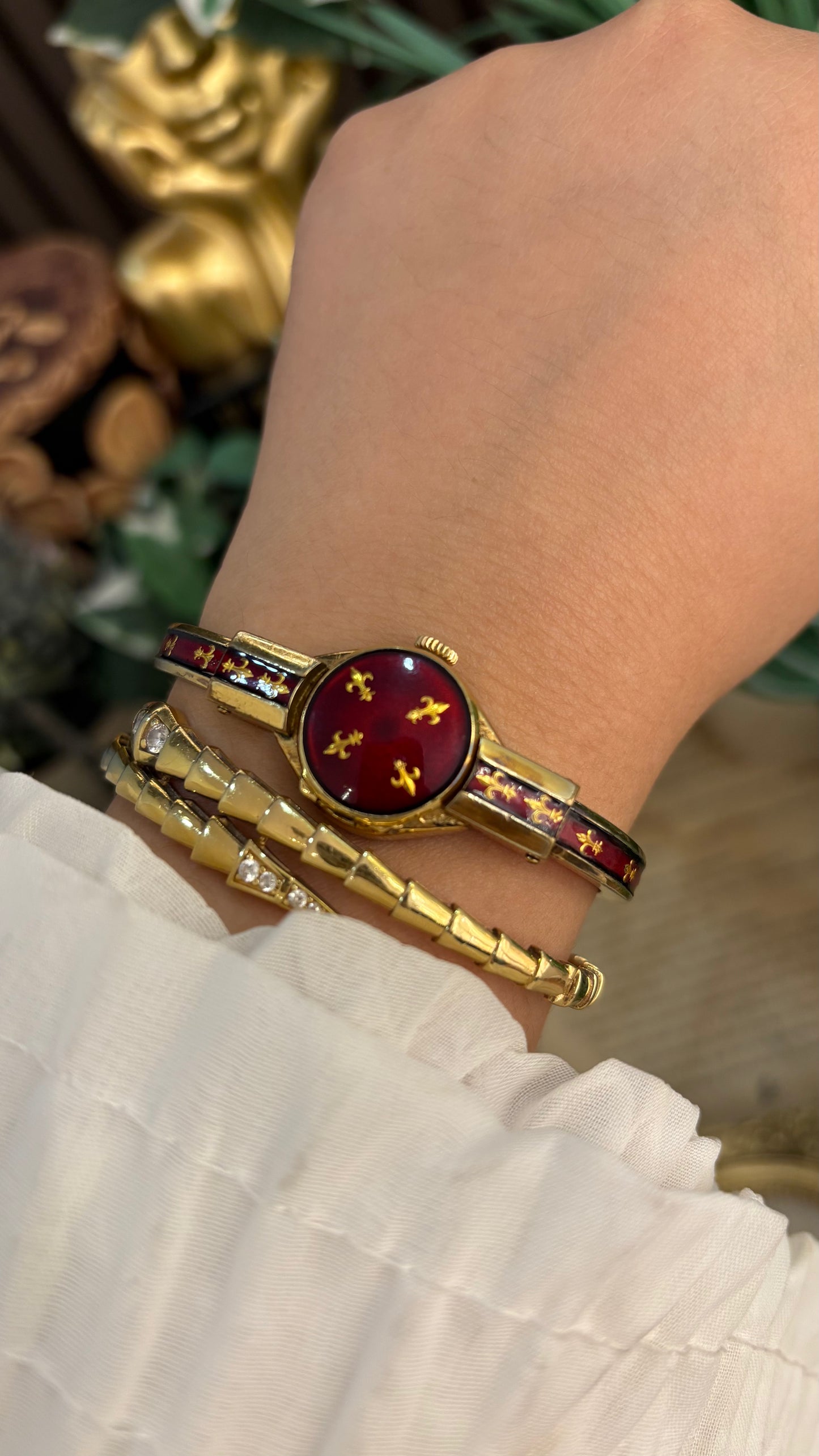 Extremely Rare Vintage Chandler Swiss Peekaboo Watch Deep Crimson Gold Fleur-de-lis Accent