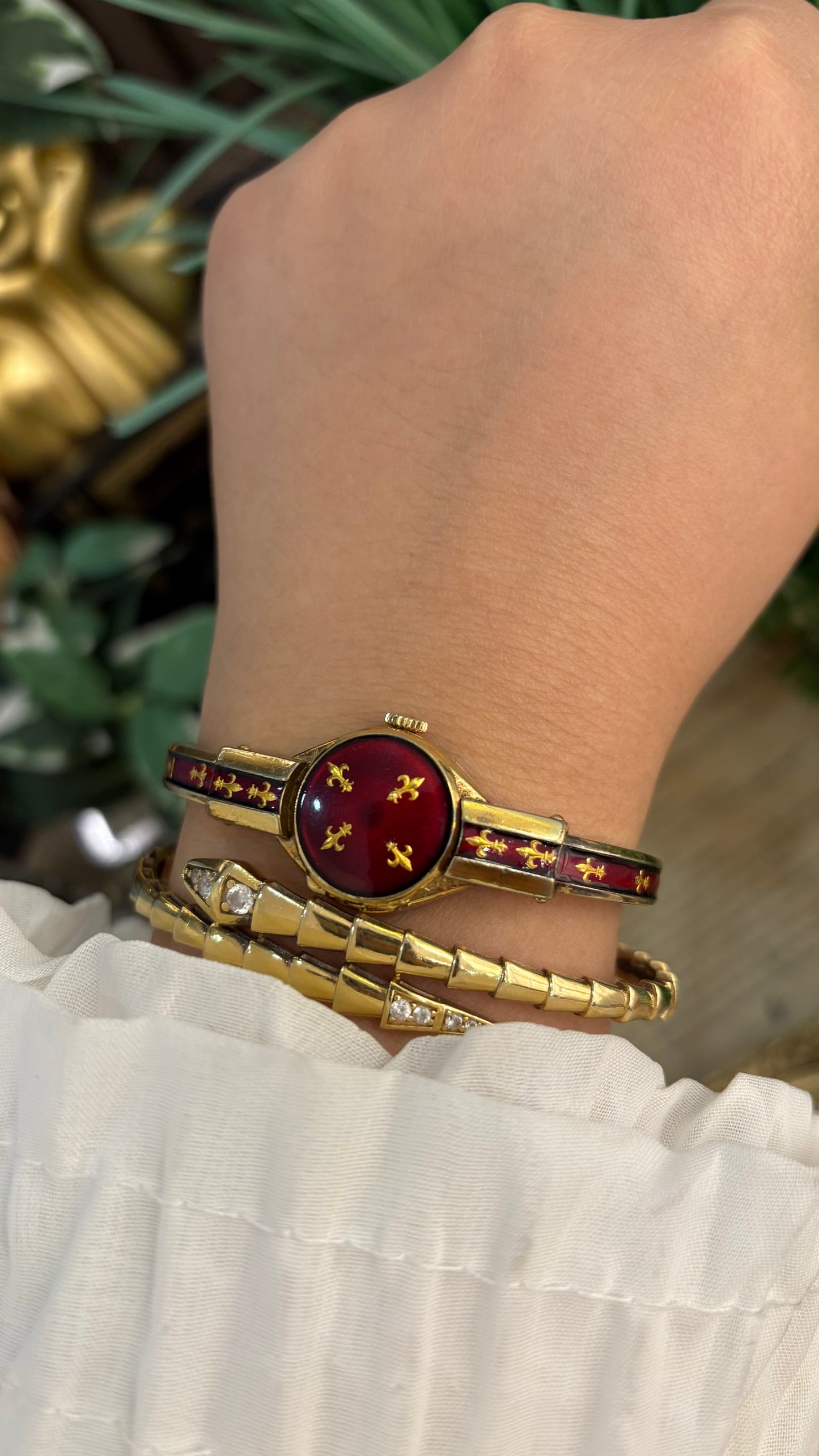 Extremely Rare Vintage Chandler Swiss Peekaboo Watch Deep Crimson Gold Fleur-de-lis Accent