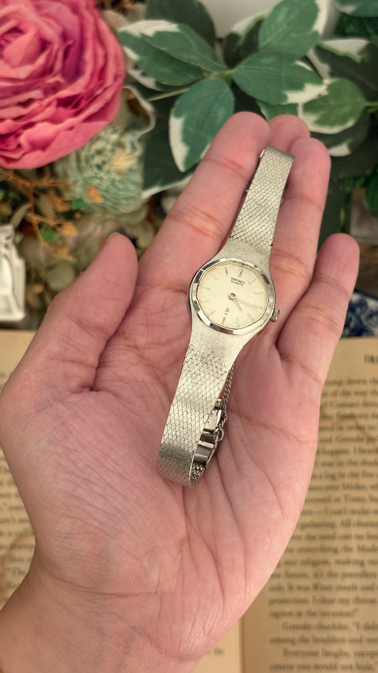 Vintage Seiko Geometric Dress Watch in Silver Tone Quartz