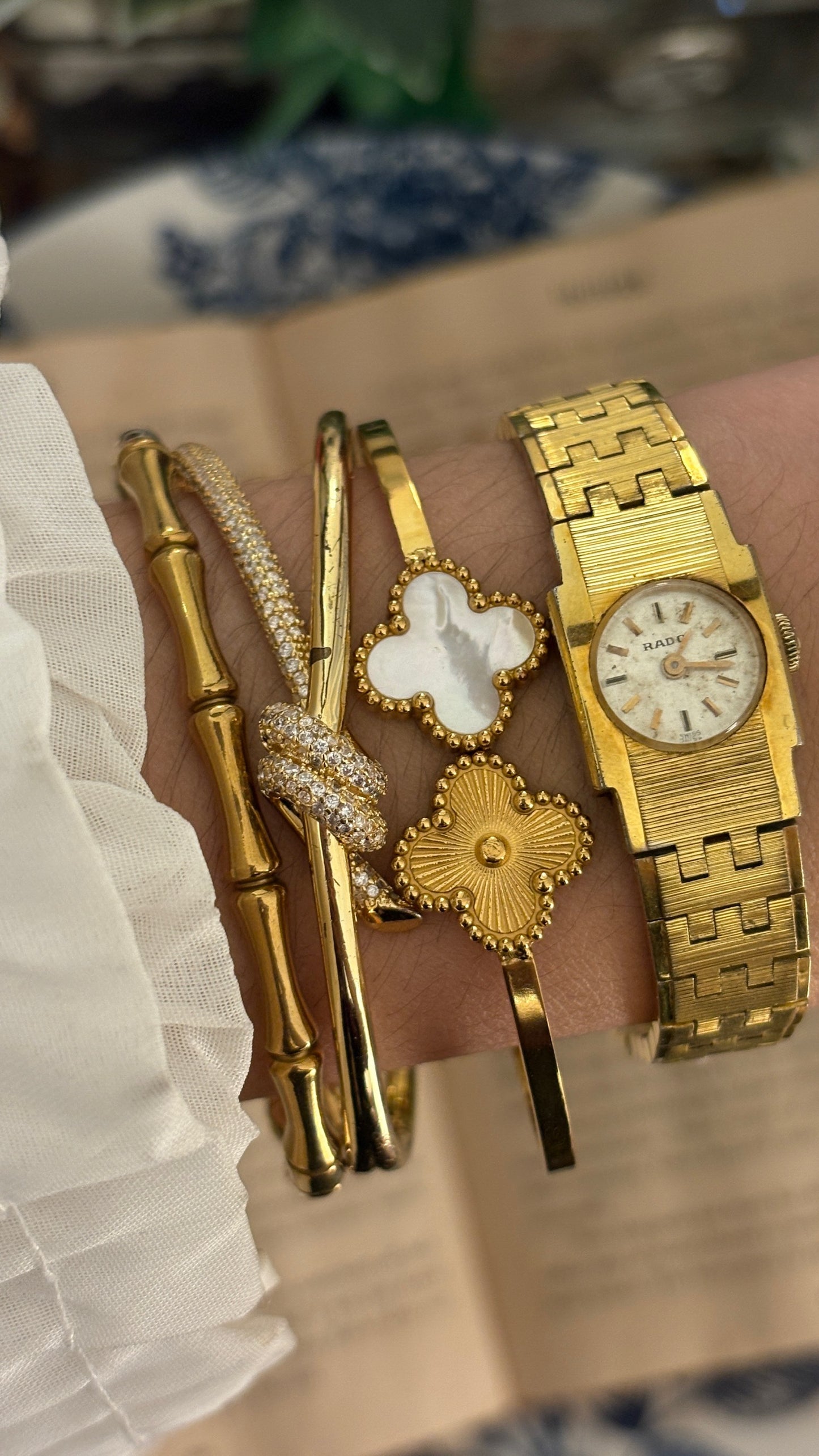 Rare Vintage Rado Swiss Manual Wind Unibracelet Watch in Gold Tone Quartz