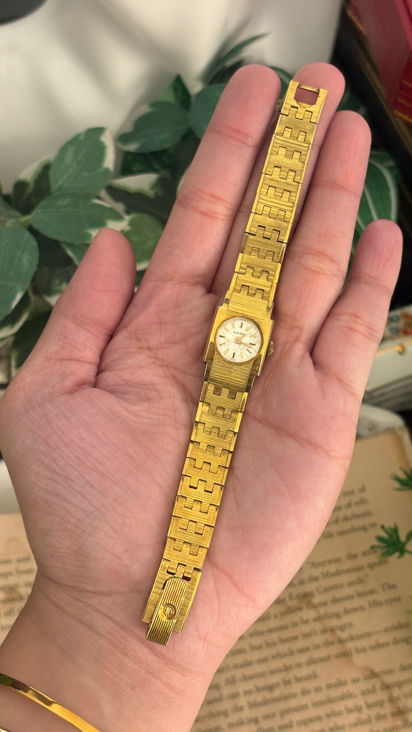 Rare Vintage Rado Swiss Manual Wind Unibracelet Watch in Gold Tone Quartz