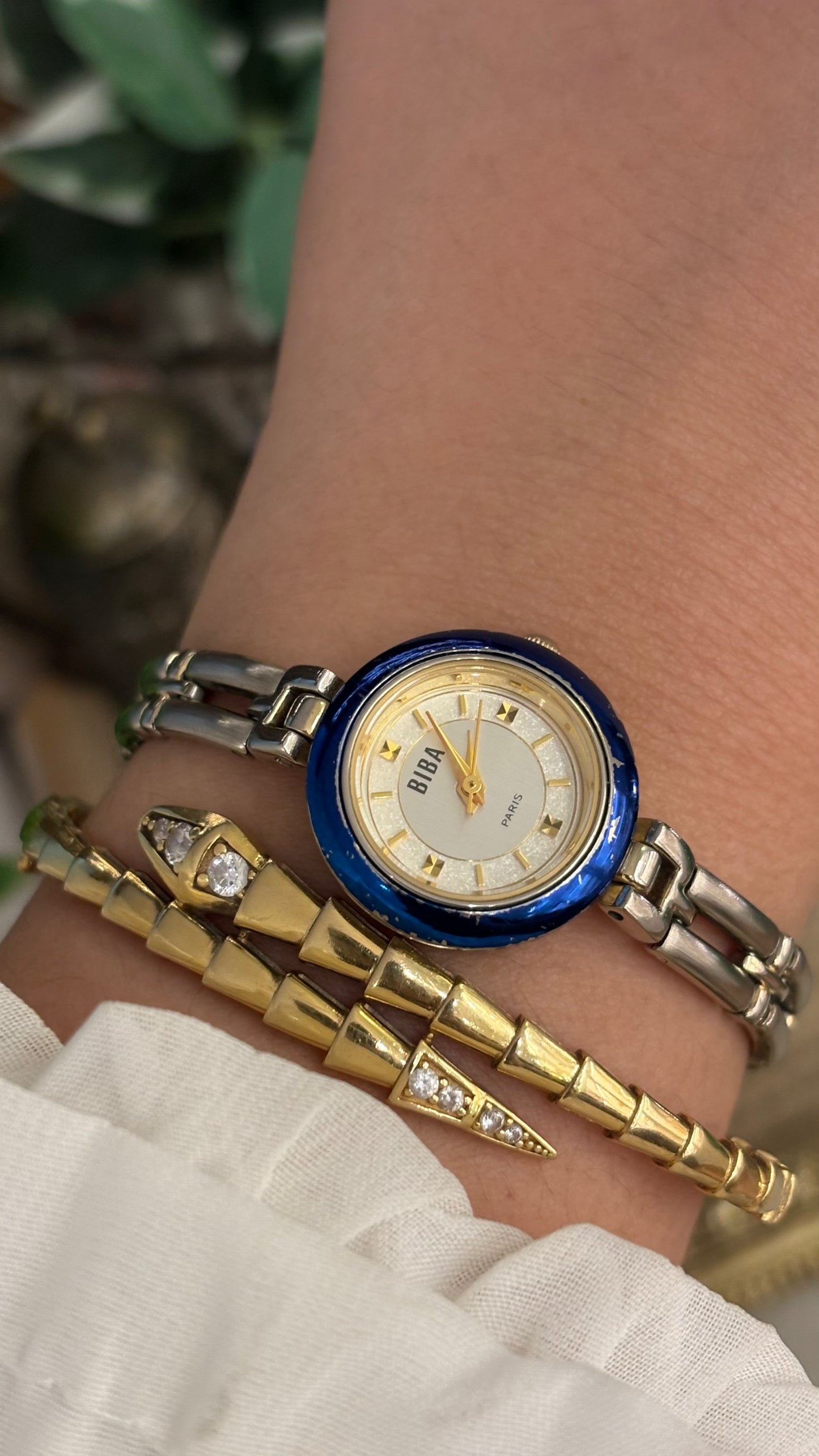 Rare Vintage BIBA Metallic Blue Bezel Chain Link Watch in Silver Tone Quartz