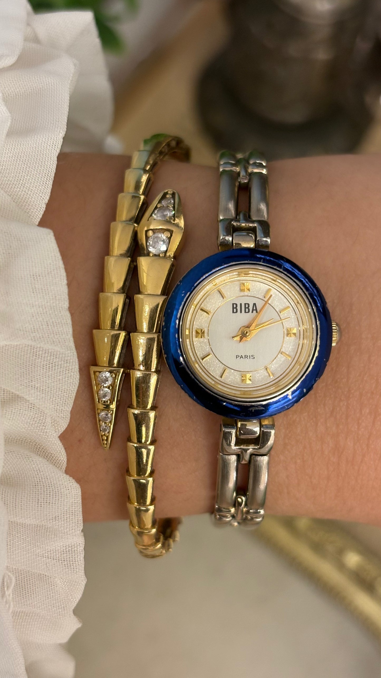 Rare Vintage BIBA Metallic Blue Bezel Chain Link Watch in Silver Tone Quartz
