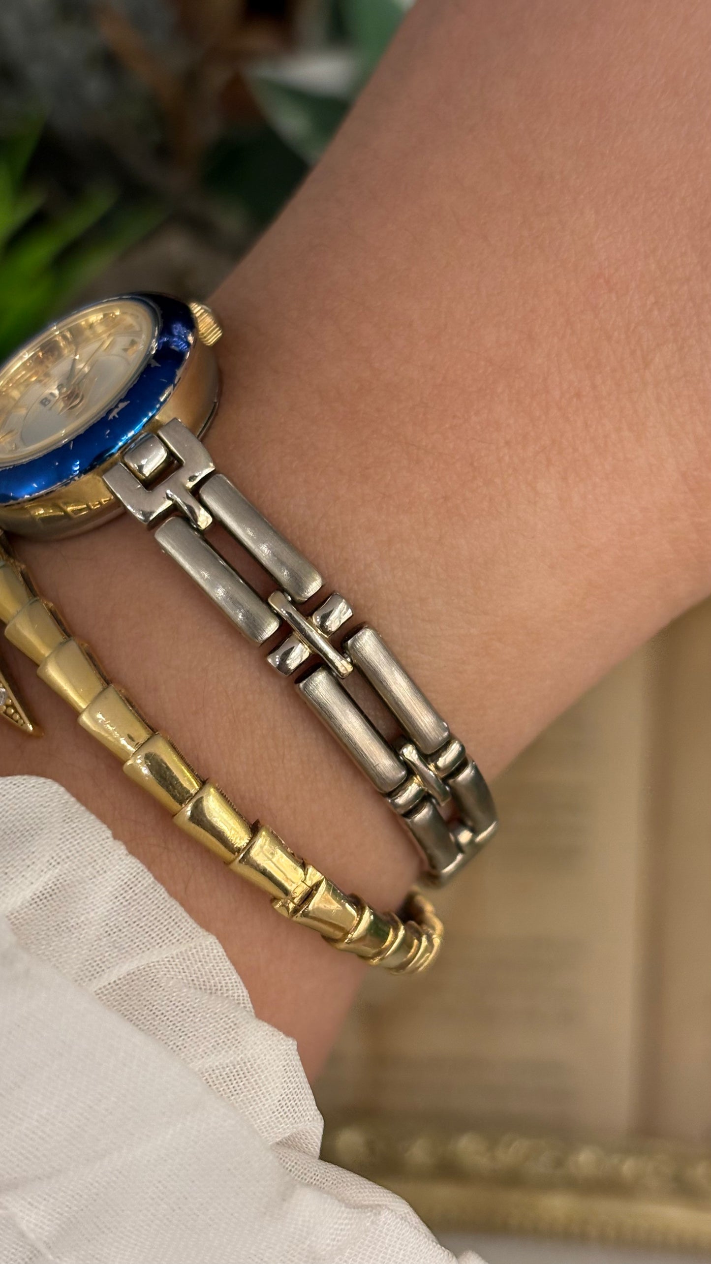 Rare Vintage BIBA Metallic Blue Bezel Chain Link Watch in Silver Tone Quartz