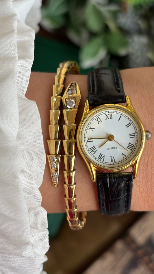 Vintage Quartz Watch Roman Dial in Black Leather Strap