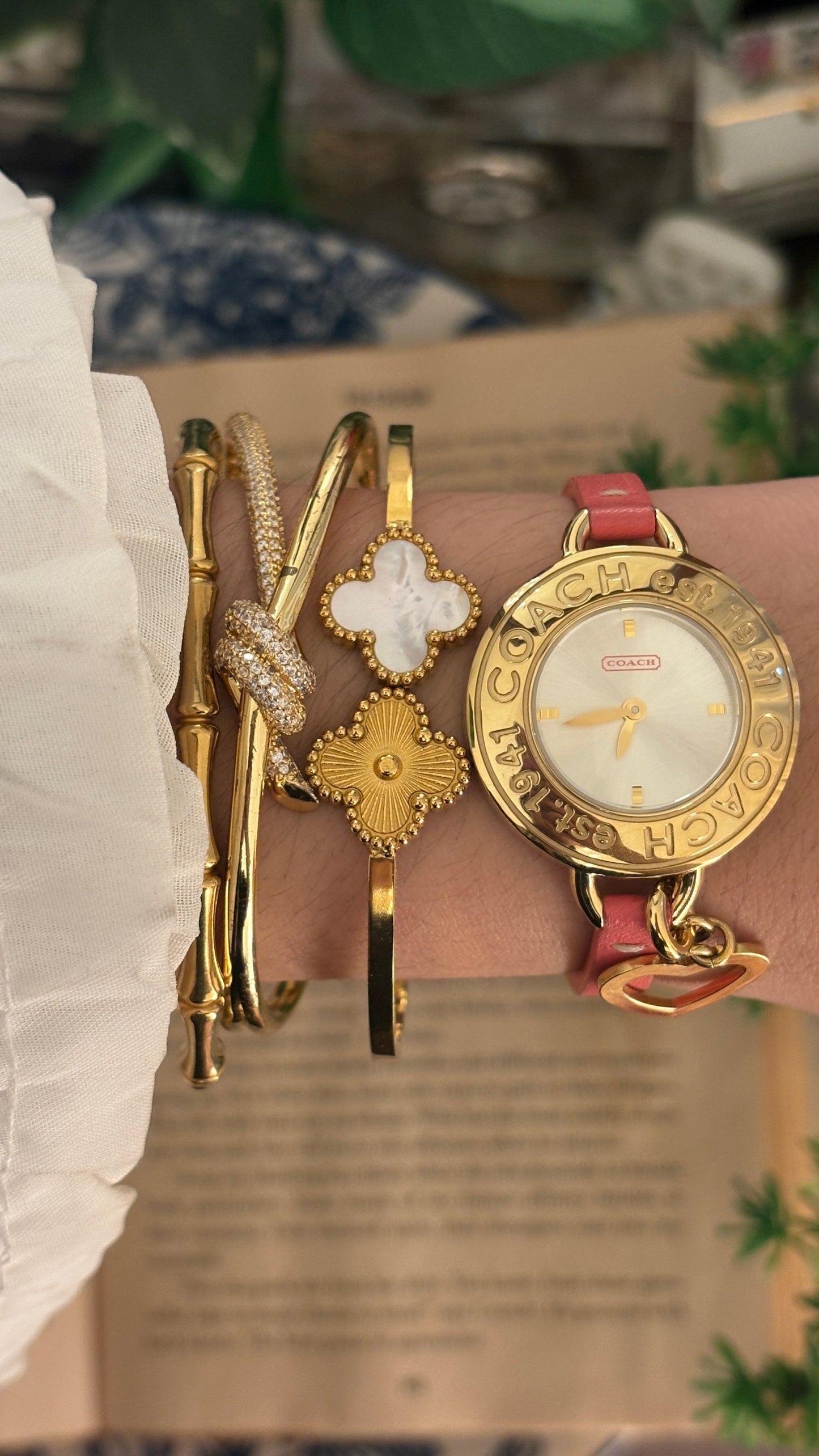 Rare Vintage Coach Medallion with Heart Hangtag Watch in Gold Tone Pink Leather Quartz