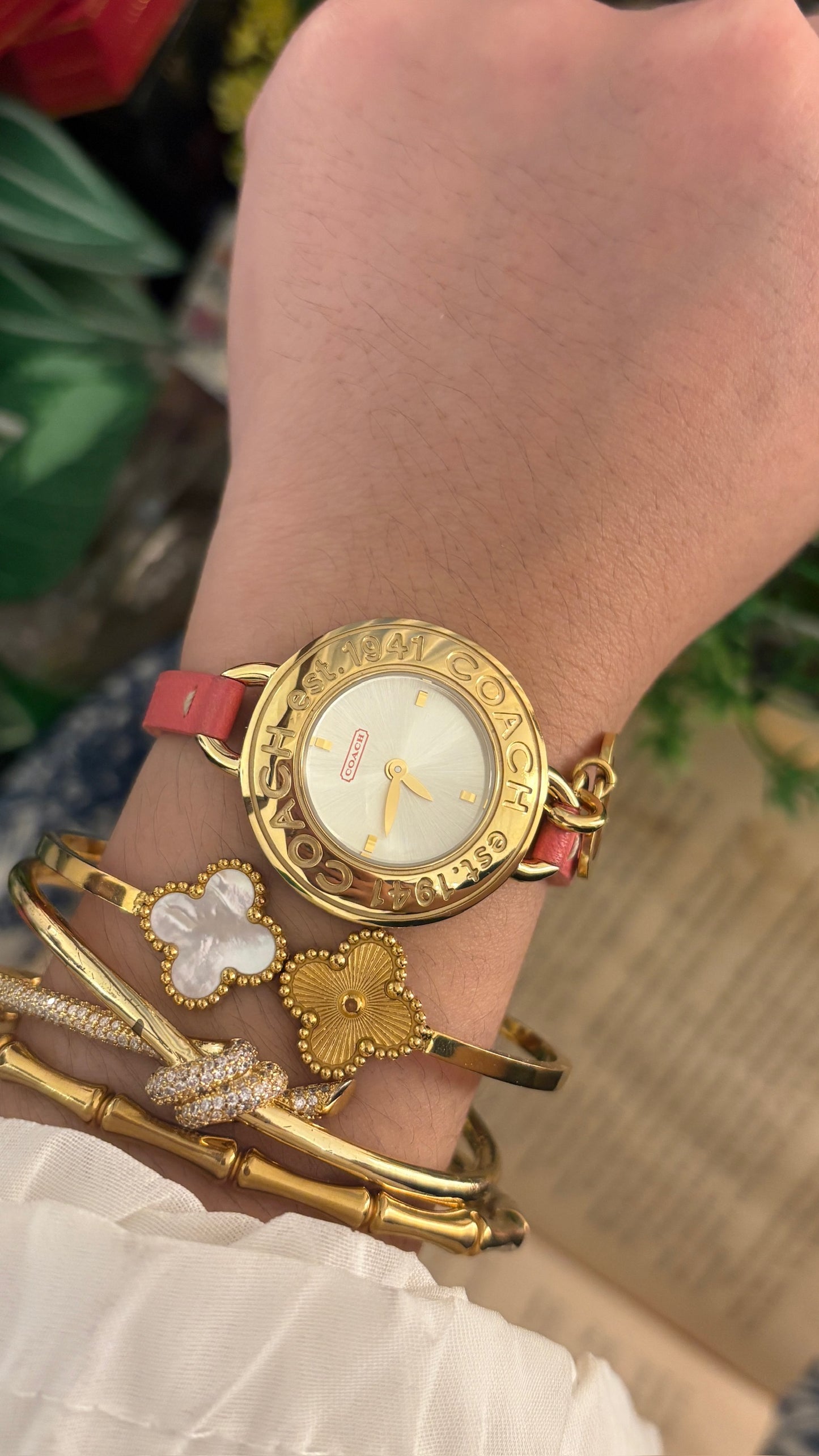 Rare Vintage Coach Medallion with Heart Hangtag Watch in Gold Tone Pink Leather Quartz