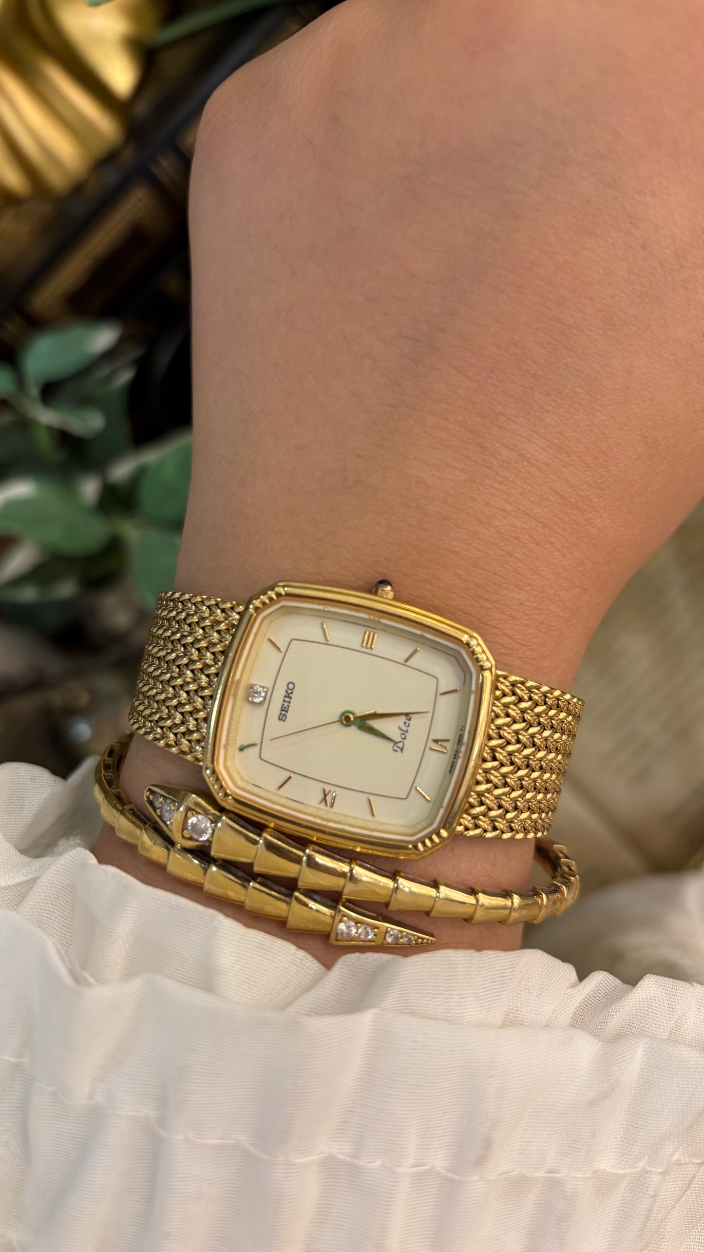 Extremely Rare Seiko Dolce Mens Dress Watch Tank in Gold Tone Quartz