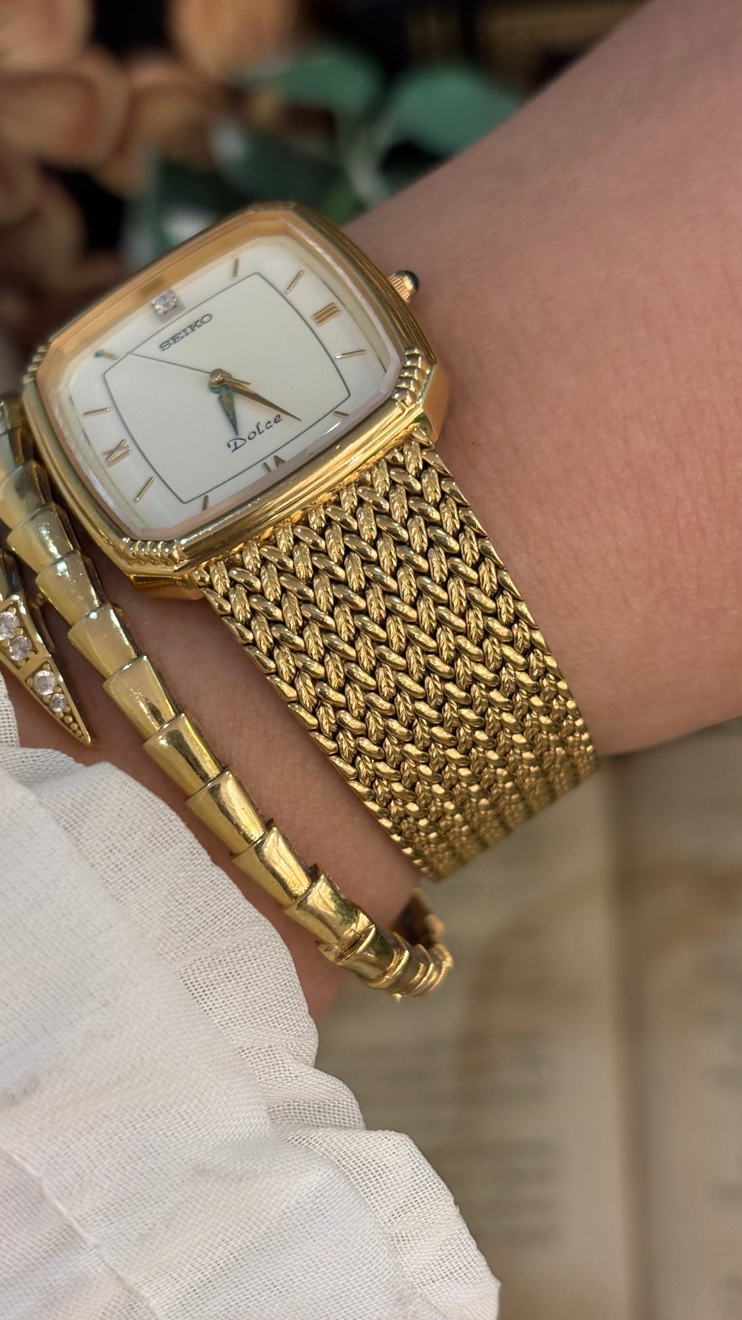 Extremely Rare Seiko Dolce Mens Dress Watch Tank in Gold Tone Quartz