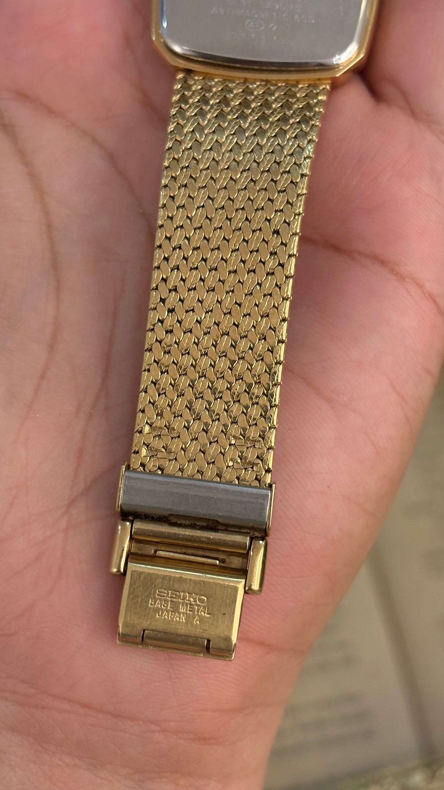 Extremely Rare Seiko Dolce Mens Dress Watch Tank in Gold Tone Quartz