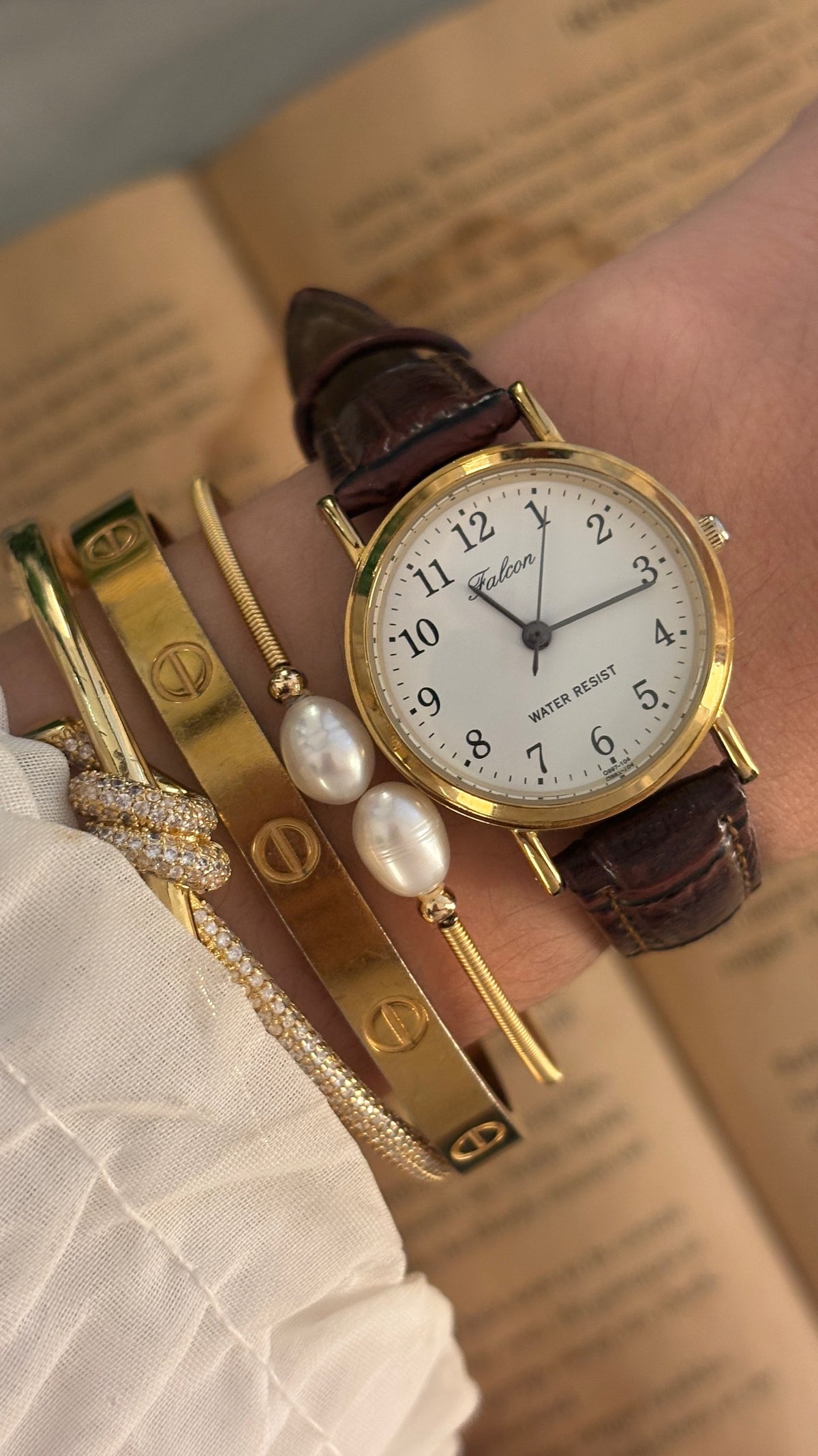 Vintage Falcon Classic Watch in Gold Tone Brown Leather Quartz