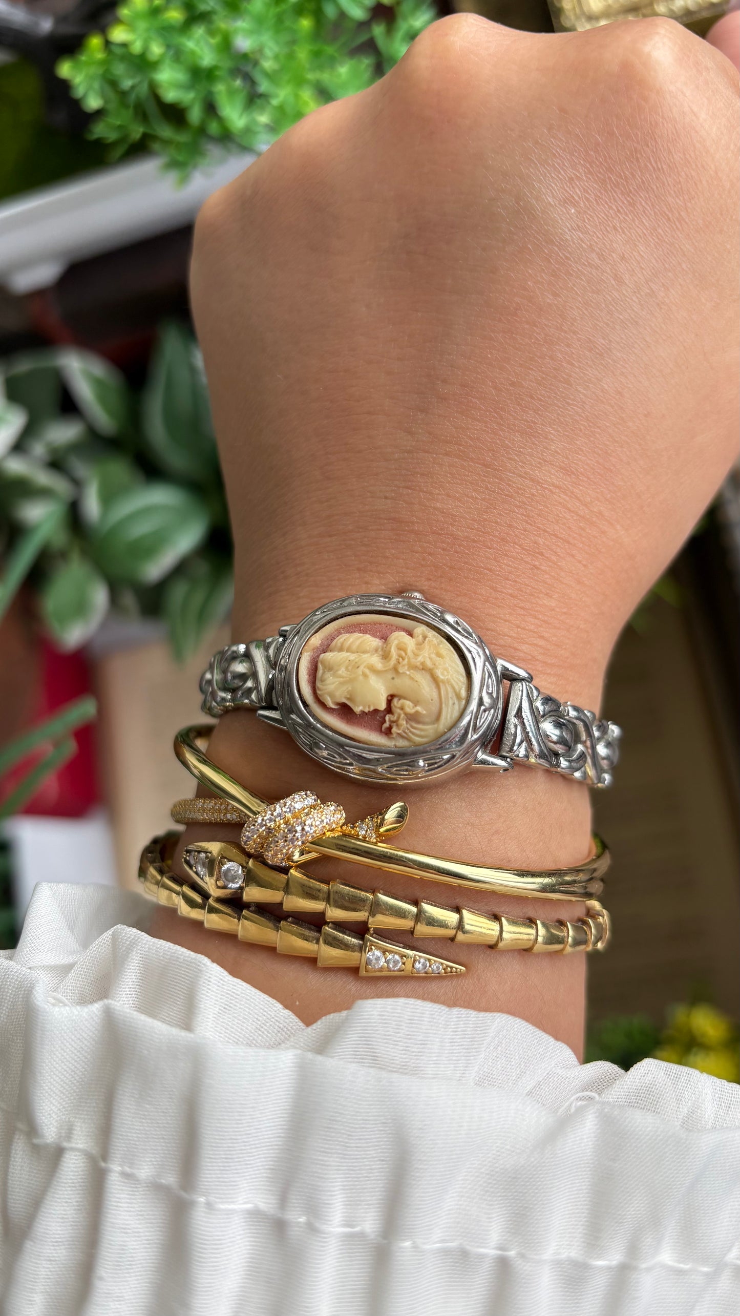 Extremely Rare Vintage Marba Cameo Peekaboo Watch in Silver Tone