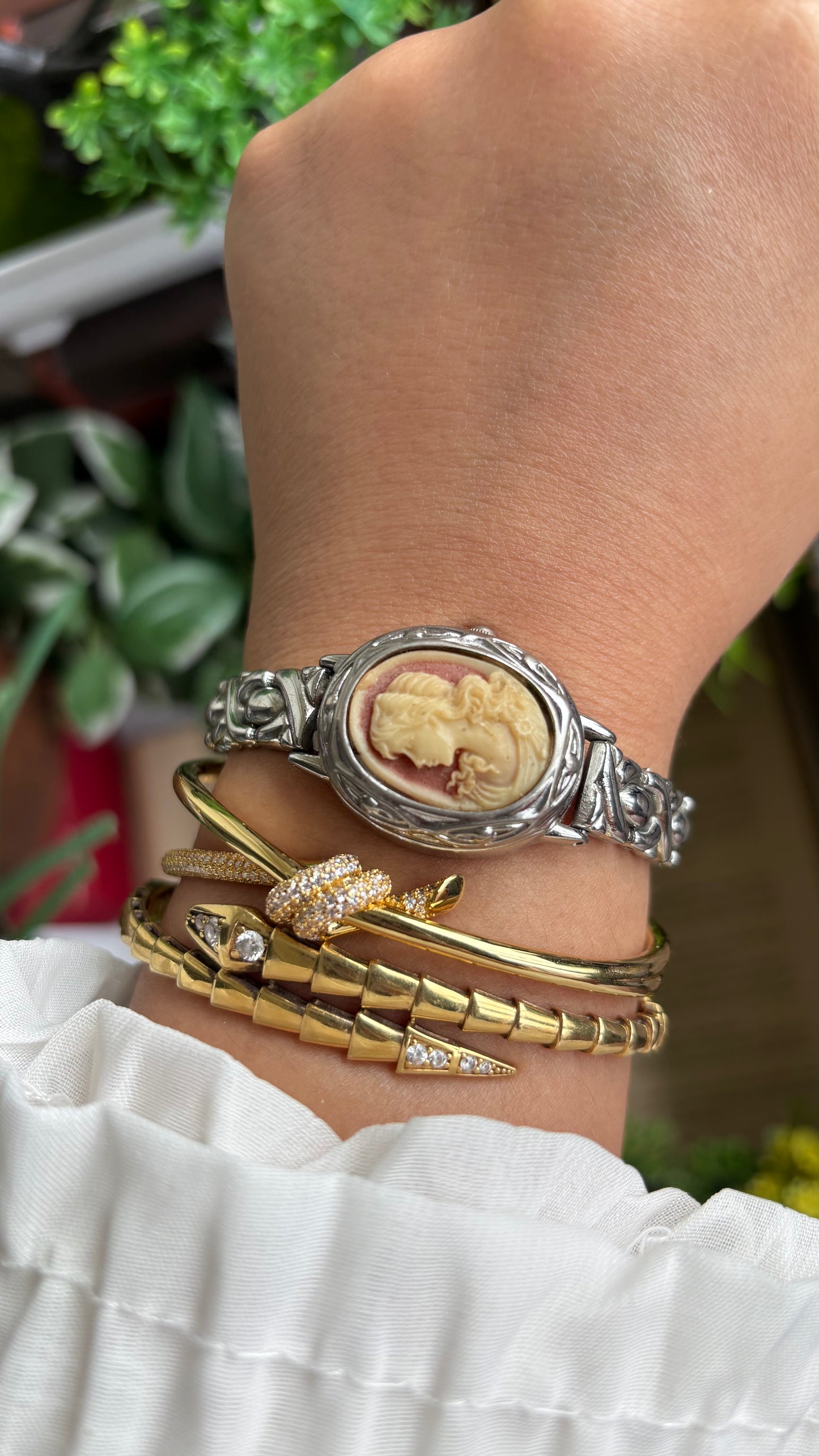 Extremely Rare Vintage Marba Cameo Peekaboo Watch in Silver Tone