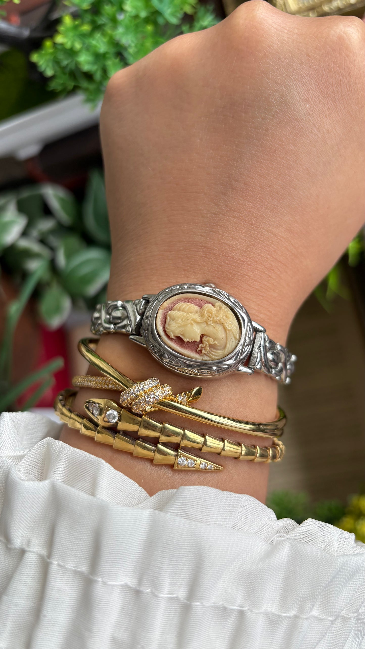 Extremely Rare Vintage Marba Cameo Peekaboo Watch in Silver Tone