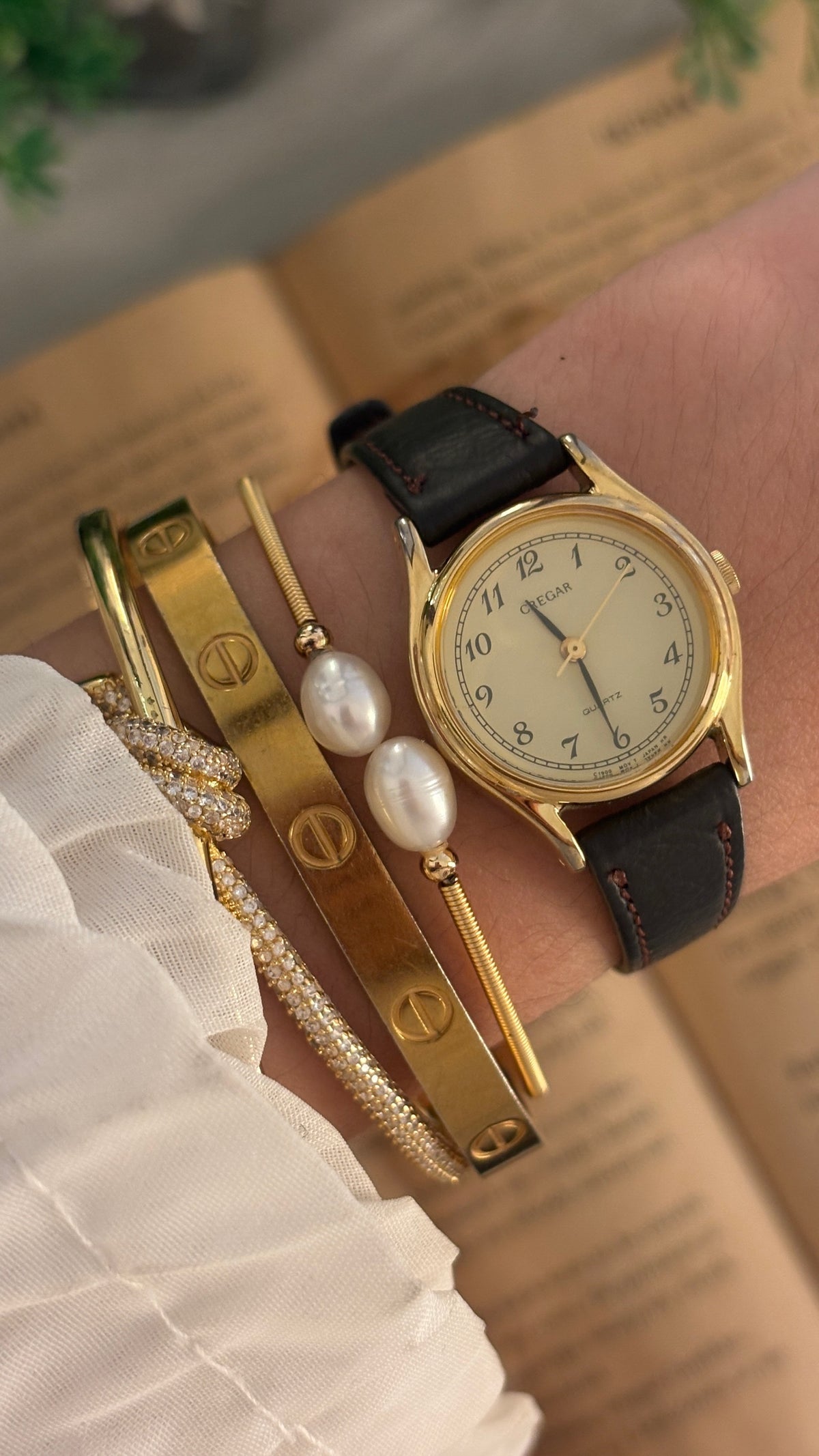 Vintage Cregar Classic Watch in Gold Tone Brown Leather Quartz