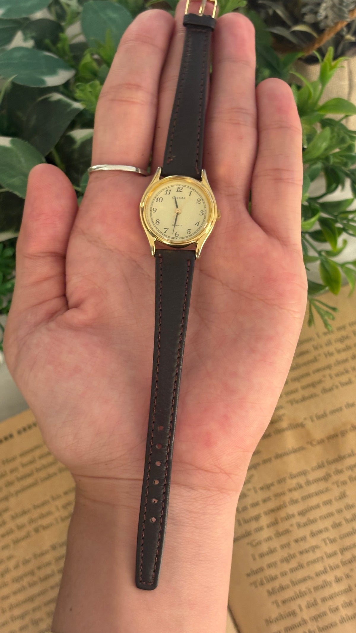 Vintage Cregar Classic Watch in Gold Tone Brown Leather Quartz