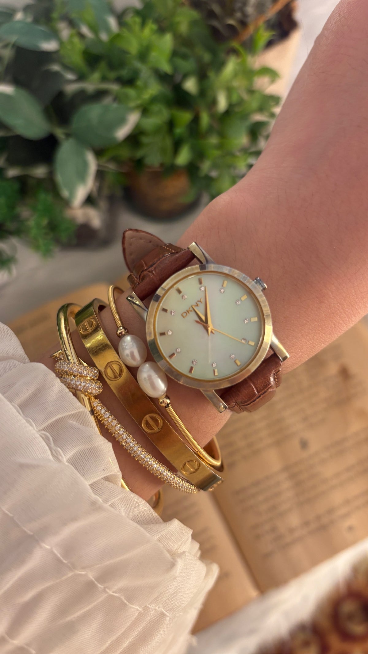 Vintage DKNY Mother of Pearl Dial Watch in Gold Tone Brown Leather Quartz