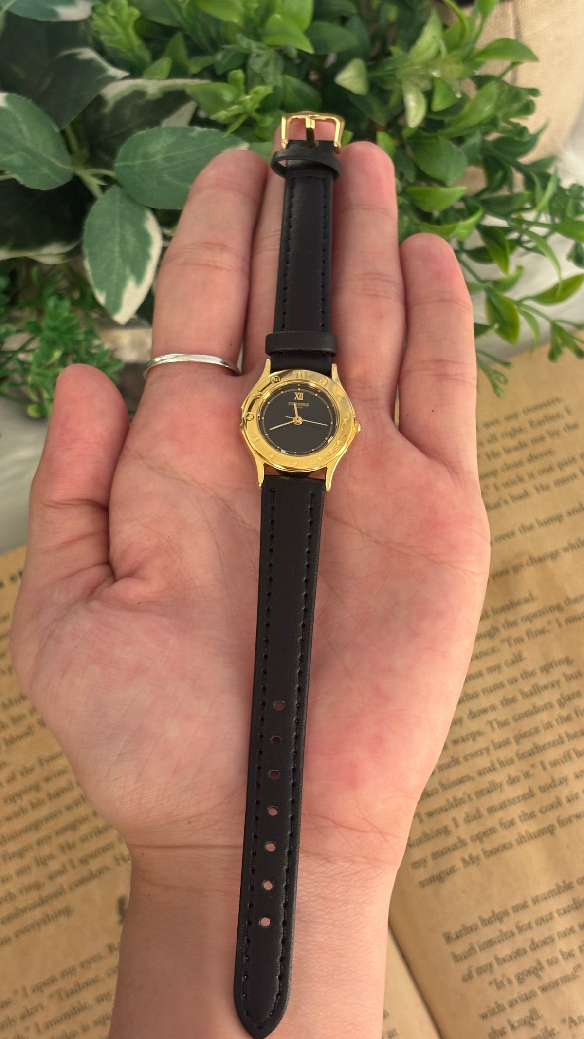 Vintage Renoma Citizen Black Dial Watch in Gold Tone Black Leather Quartz